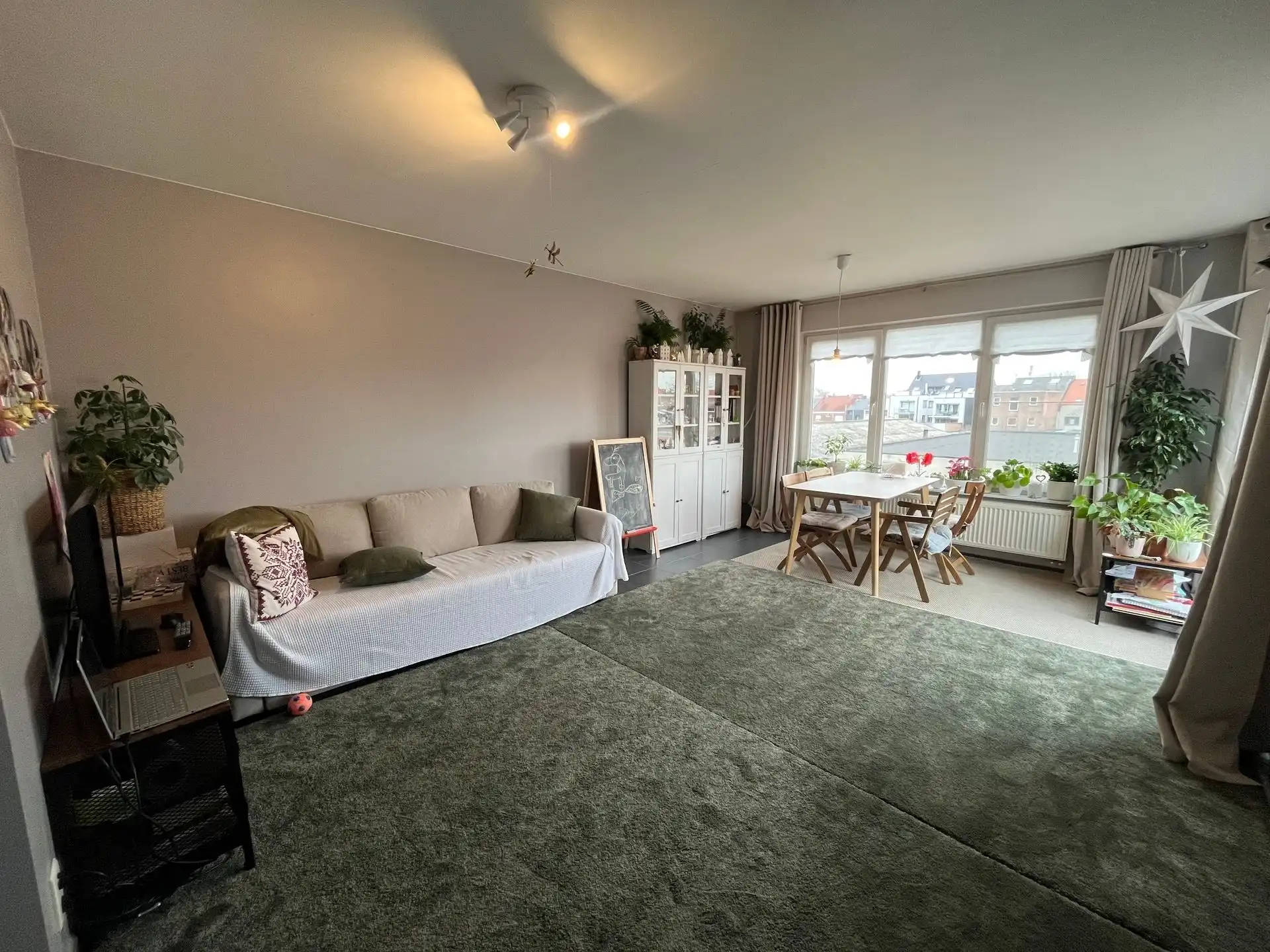 Ruim dakappartement met 2 slpk en terras in Mechelen foto {{pictureIndex}}