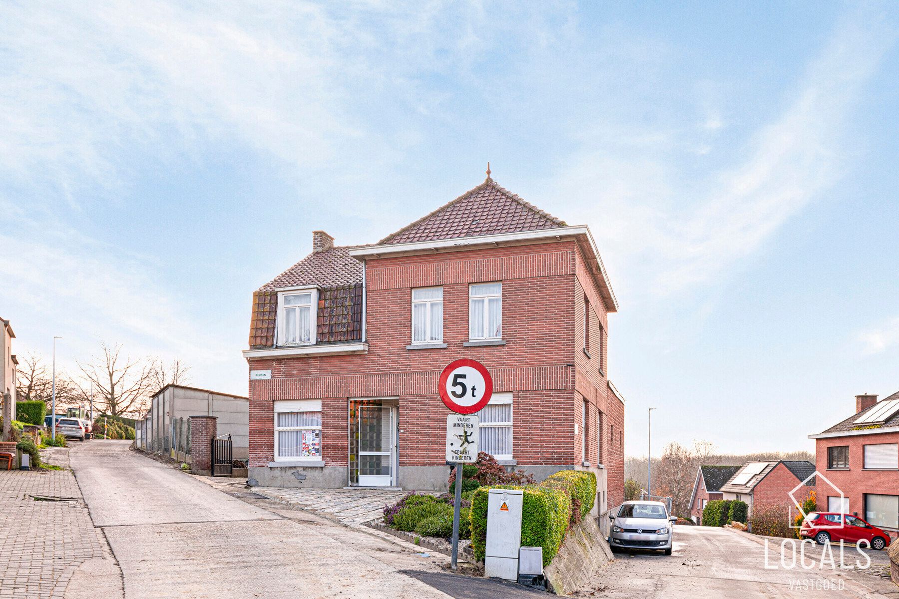 Rustig gelegen woning met potentieel foto 25