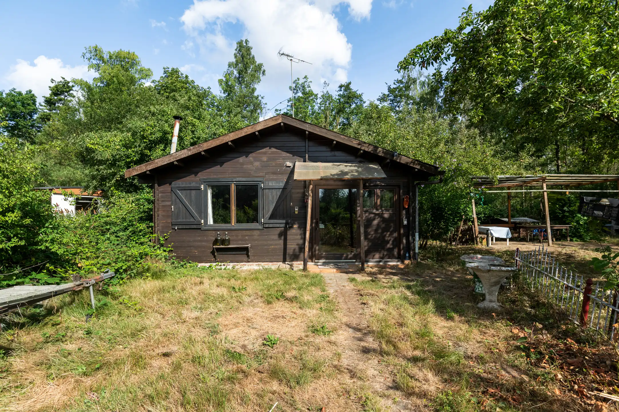 Chalet met 2 slpks op 2.710 m² recreatiegrond in Vorselaar. foto 15