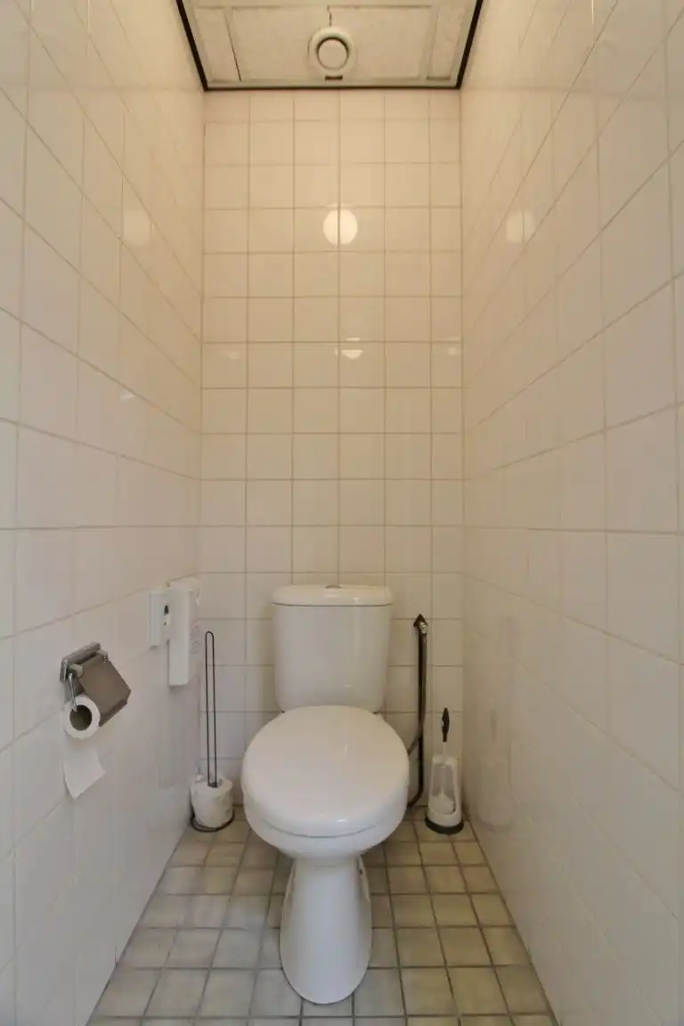 Gunstig gelegen gelijkvloers handelspand foto 9