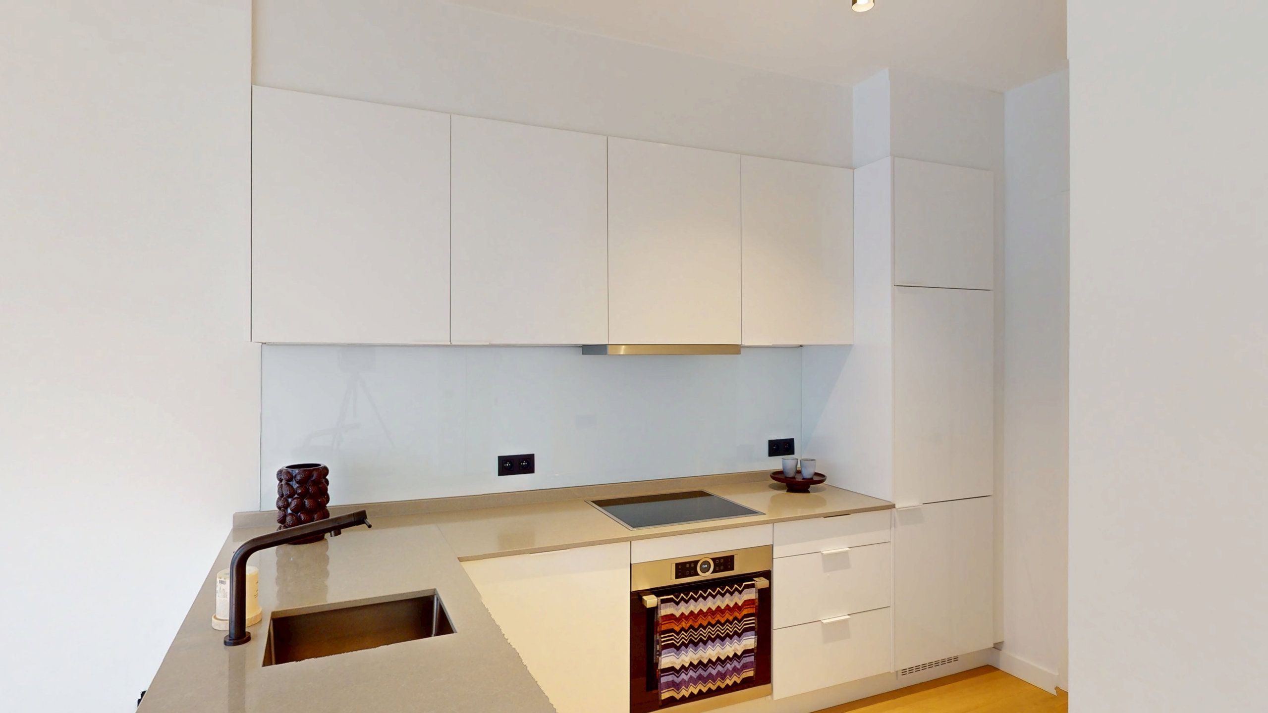 ANTWERPEN - Appartement op het Zuid met 2 ruime slaapkamers foto 4