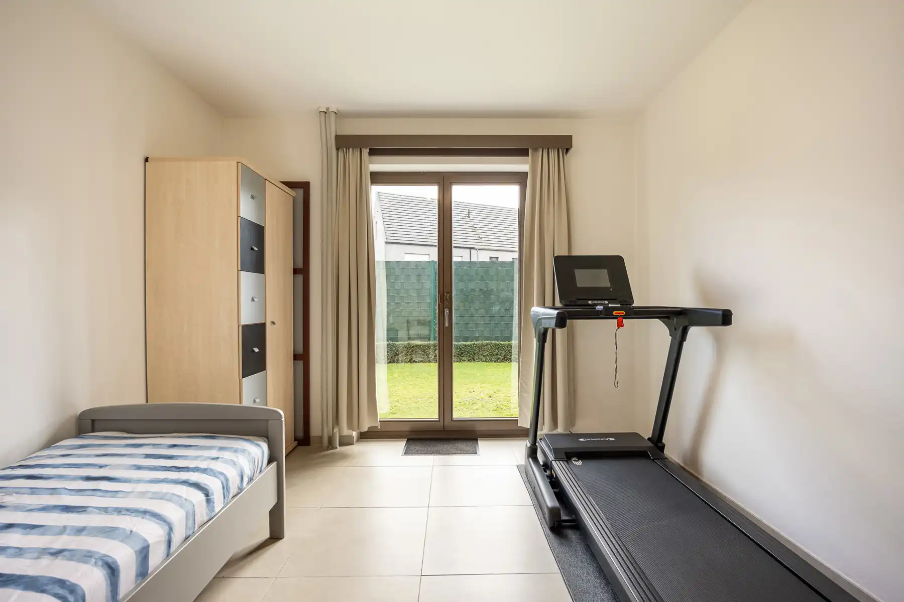 Verrassend ruime woning met 6 slaapkamers en 2 badkamers foto 11