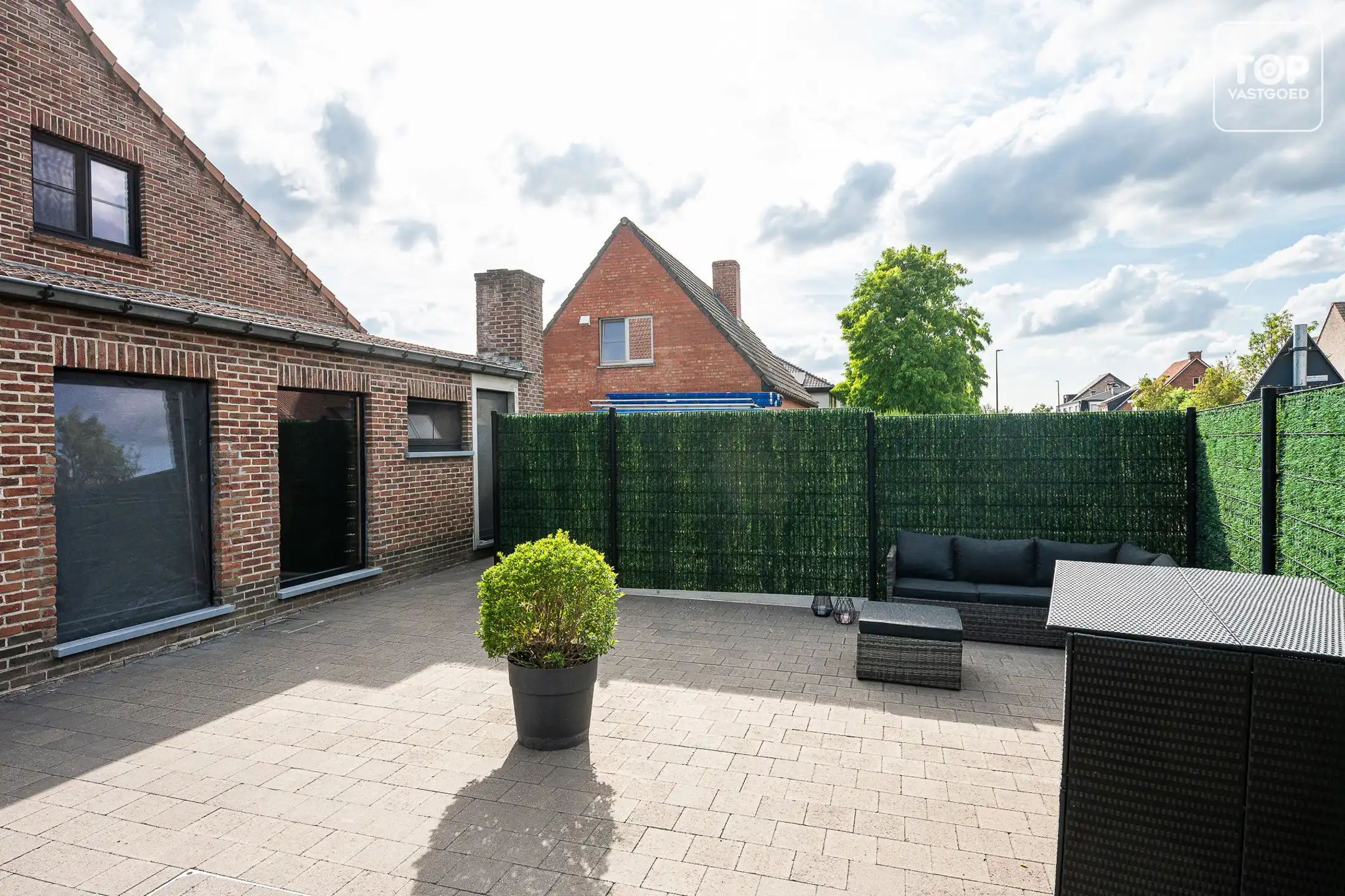 Alleenstaande woning met 4 slaapkamers en zwembad foto 22