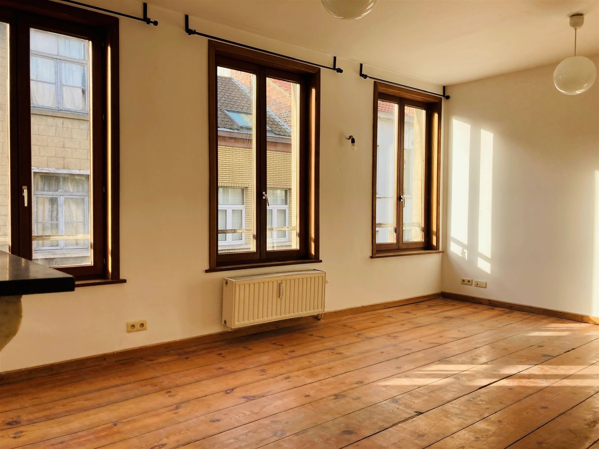 Gerenoveerde woning - Vlakbij CEE Wijk  foto {{pictureIndex}}