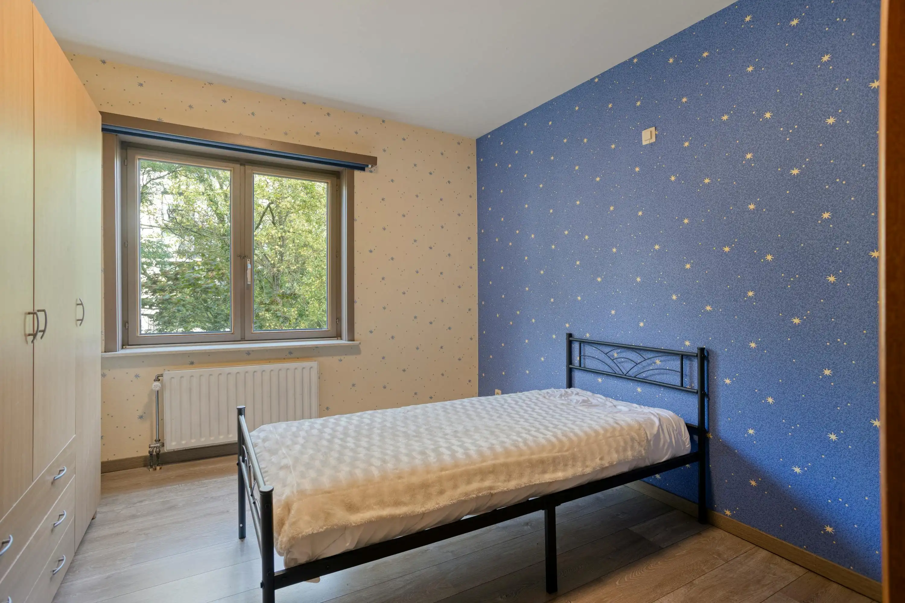 Instapklaar en energiezuinig appartement met 3 slaapkamers te Roeselare foto 9