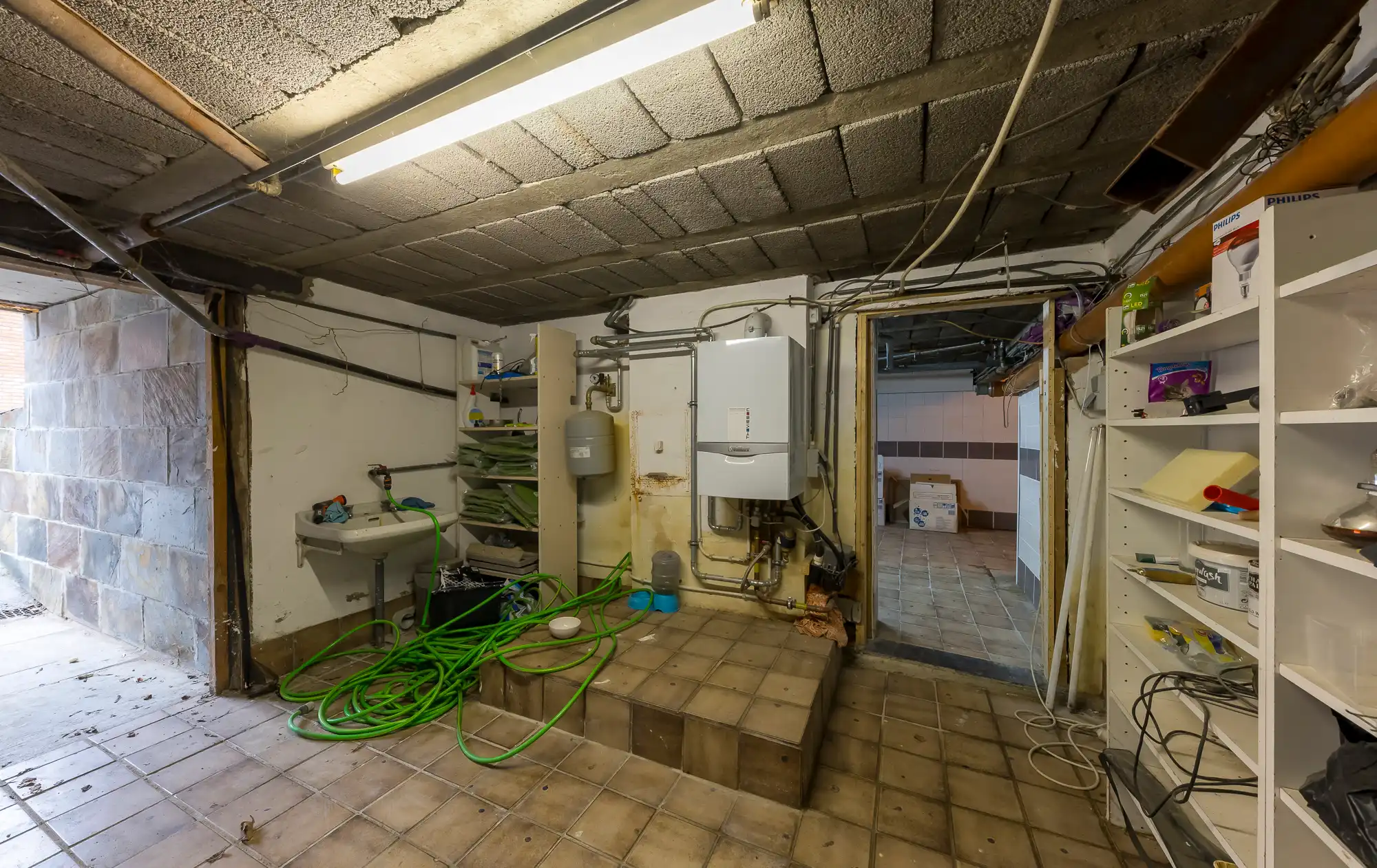 TE KOOP: Goed gelegen (halfopen) woning met bijgebouw van 90m2 te Lanklaar foto 16