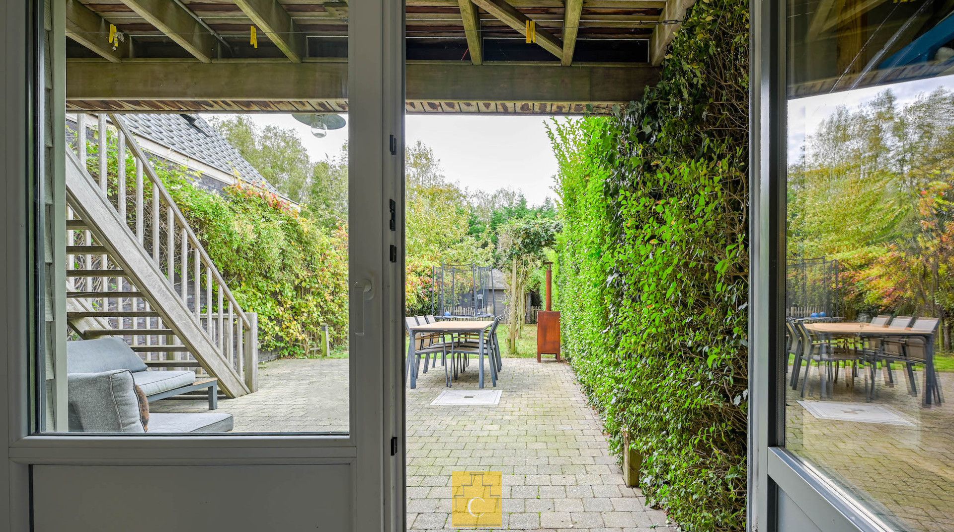 Sfeervolle gezinswoning met garage en tuin in het charmante Lissewege foto 7