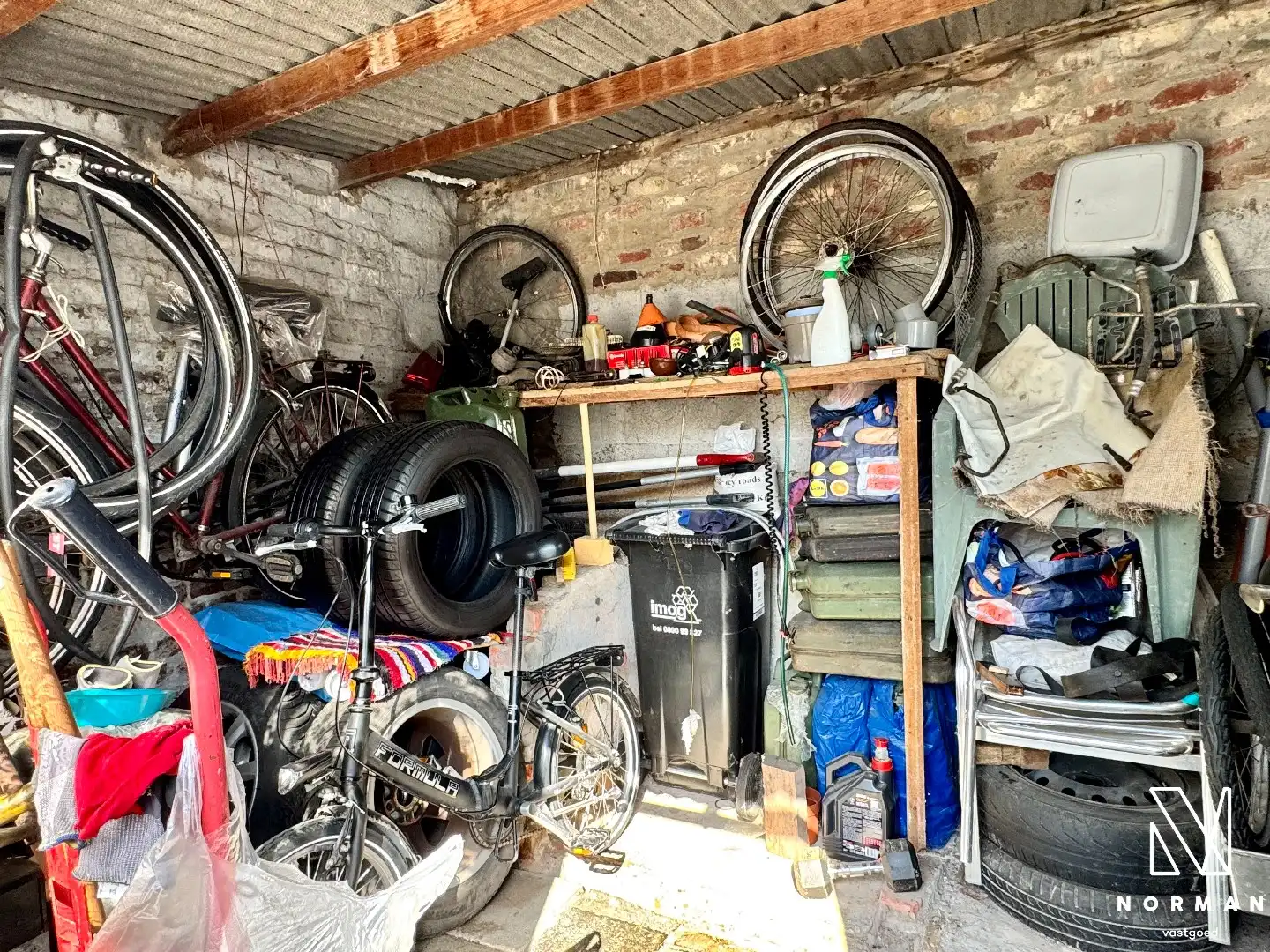 Instapklare woning te koop in Bavikhove met 3 slaapkamers, 2 badkamers en werkatlier op rustige, landelijke ligging! foto 16