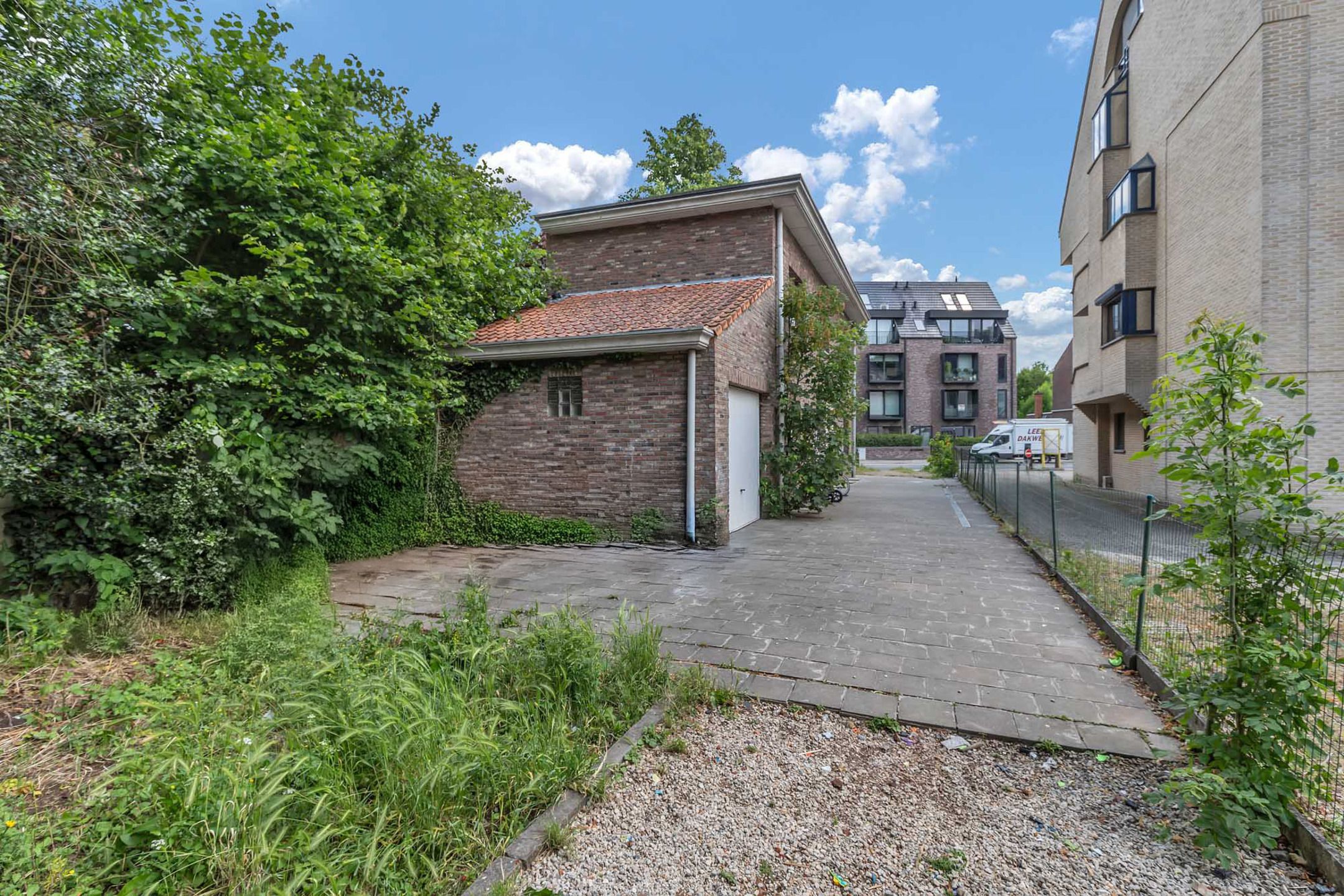 Te renoveren woning op strategische locatie foto 18