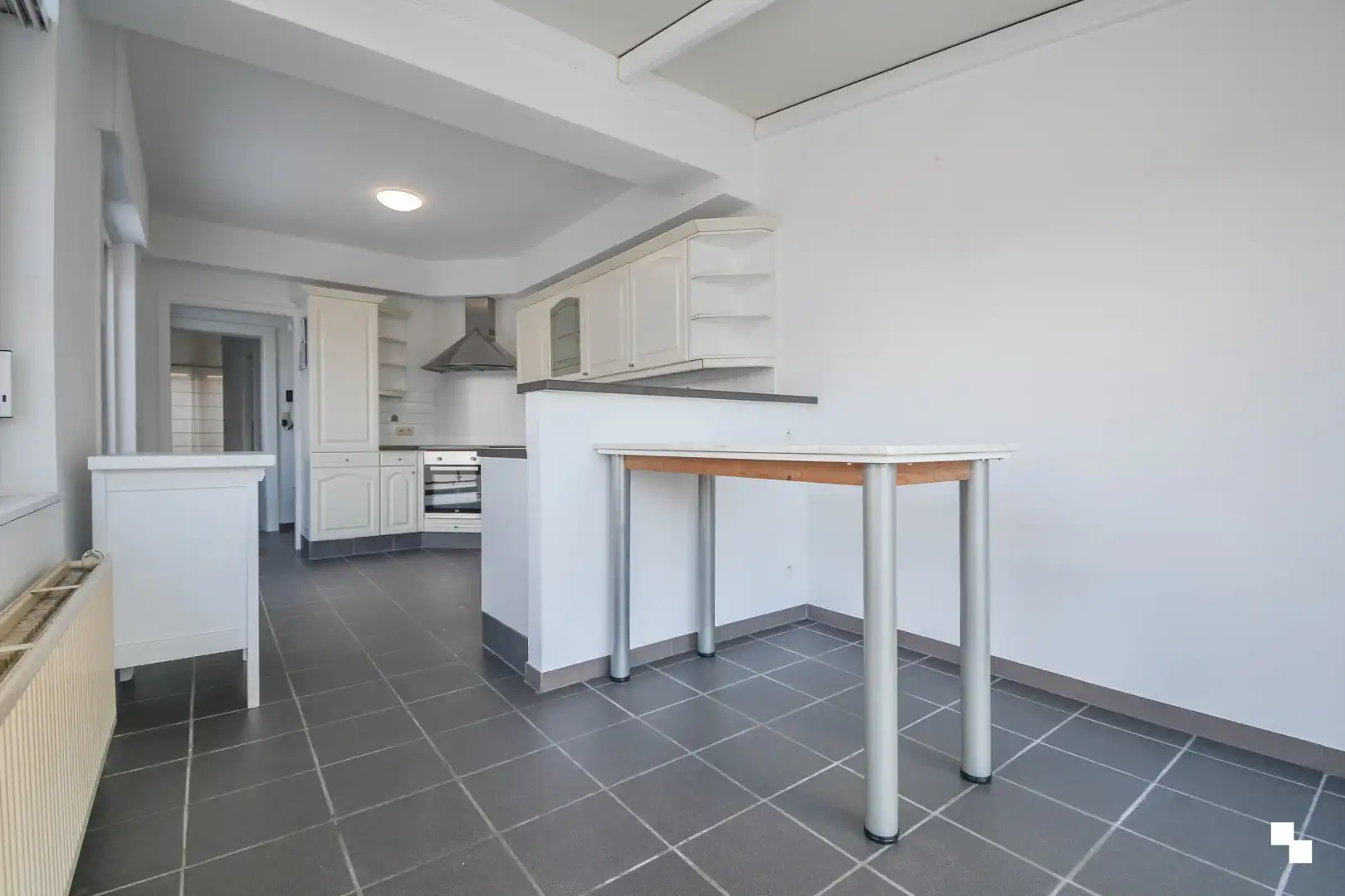 Ruime bel-etagewoning in hartje Izegem foto 11