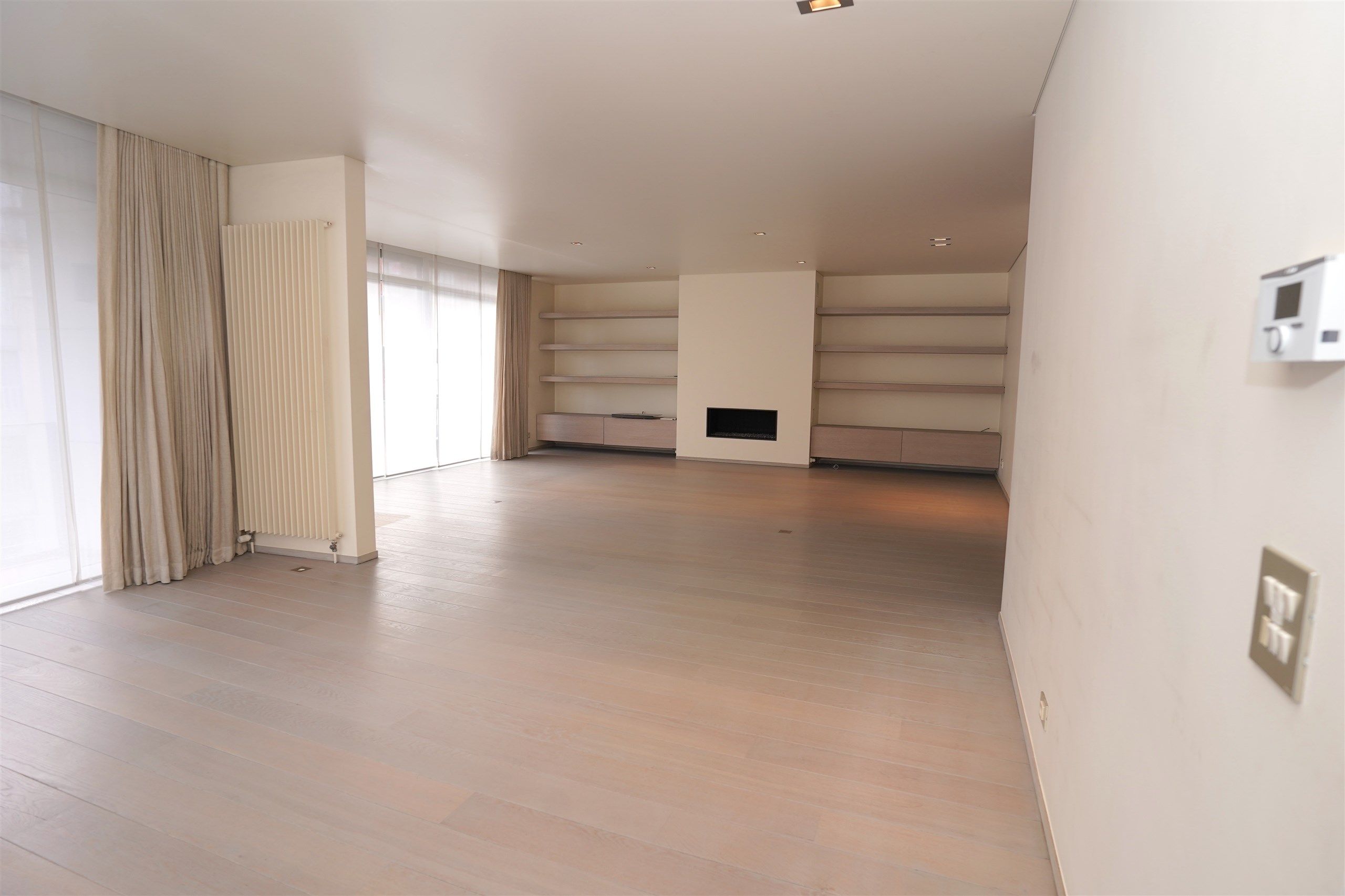 Luxeappartement met 2 slpks, 2 badk, dressing & staanplaats foto 4