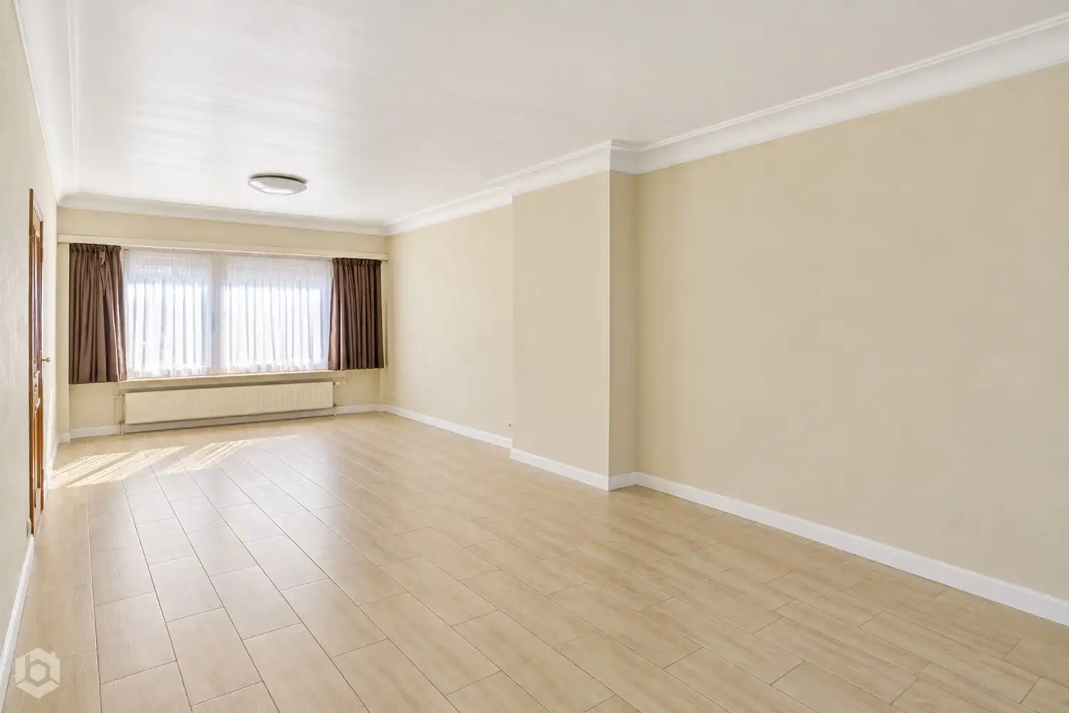 Instapklare woning met 4 slpkrs en ruime tuin te Niel foto 2
