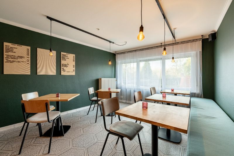 Commercieel handelspand met bovenliggende woonst op de Markt van Ingelmunster foto 13