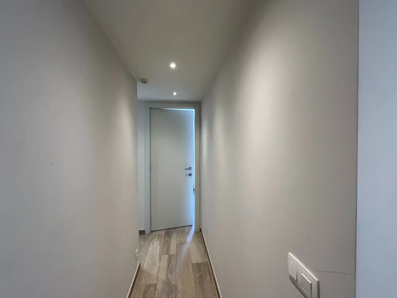 Gezellig en lichtrijk appartement met 2 slaapkamers, terras en staanplaats in hartje Waregem foto 11