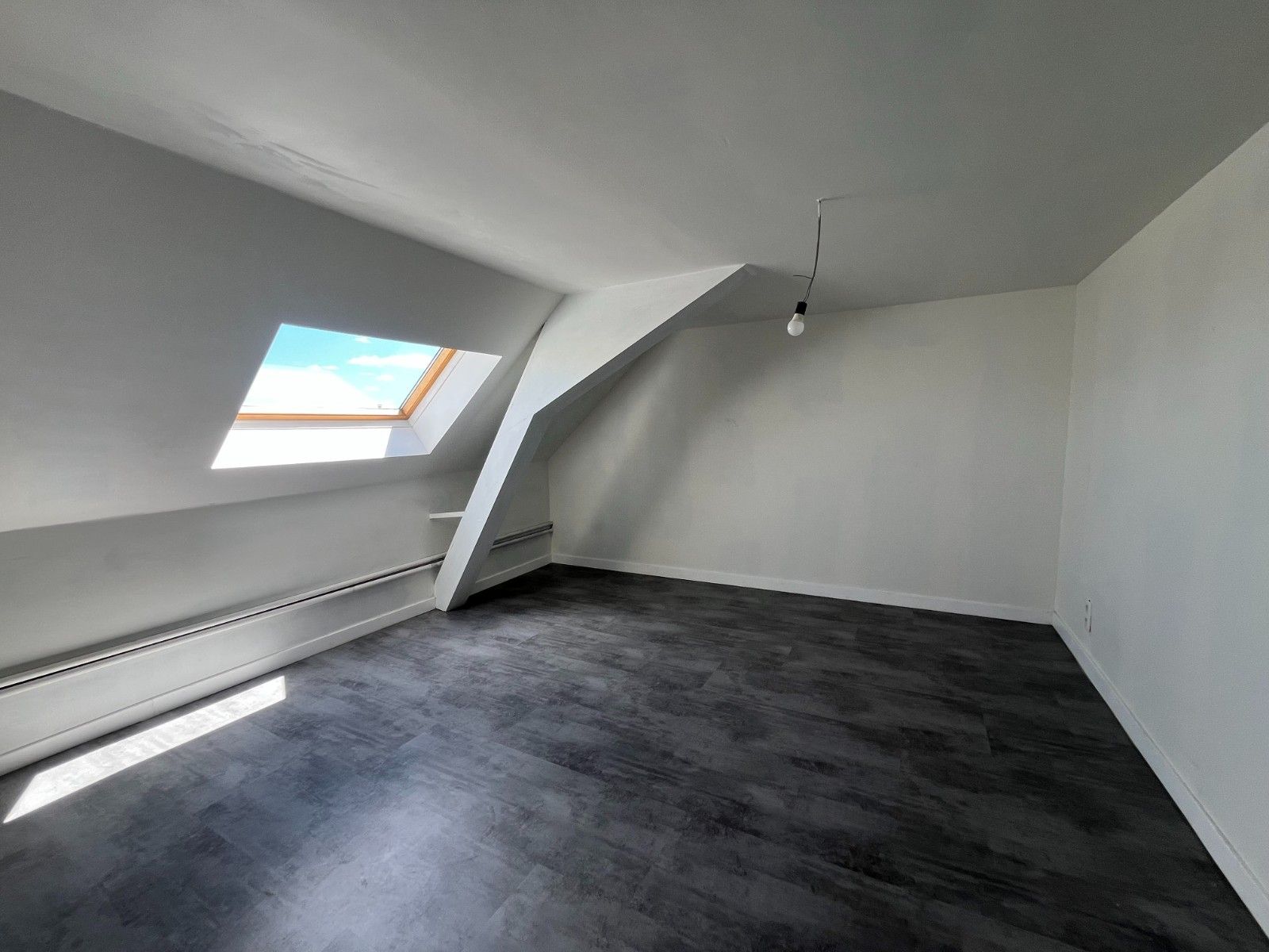 Te Huur: Karaktervolle, gerenoveerde woning met 6 slaapkamers in Kruisem foto 4