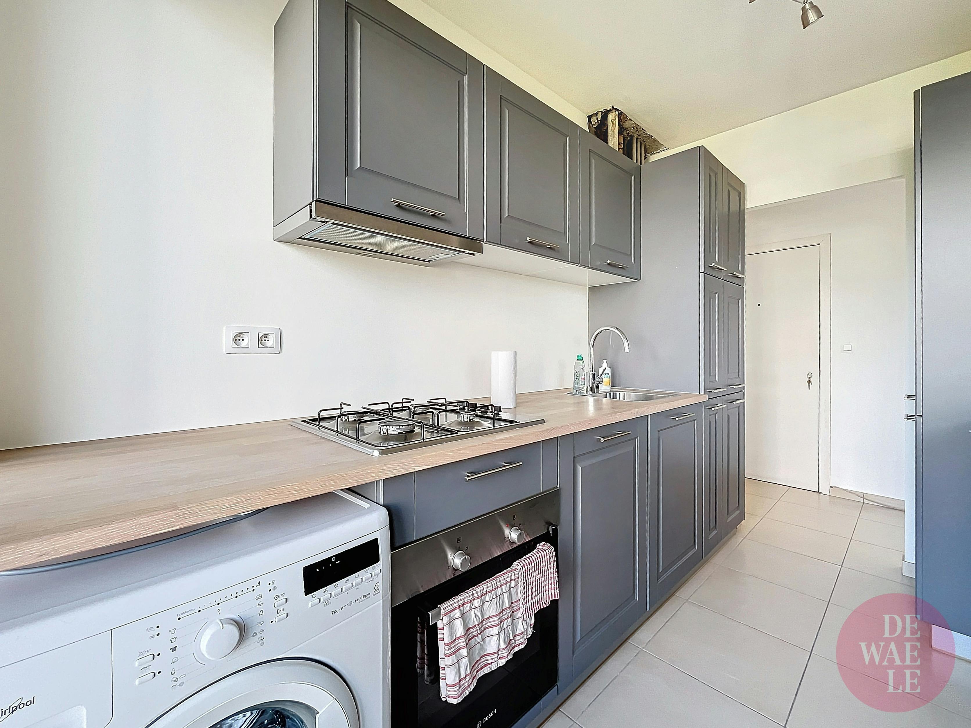 Licht appartement met 2 slaapkamers en garage in Oudergem foto 9