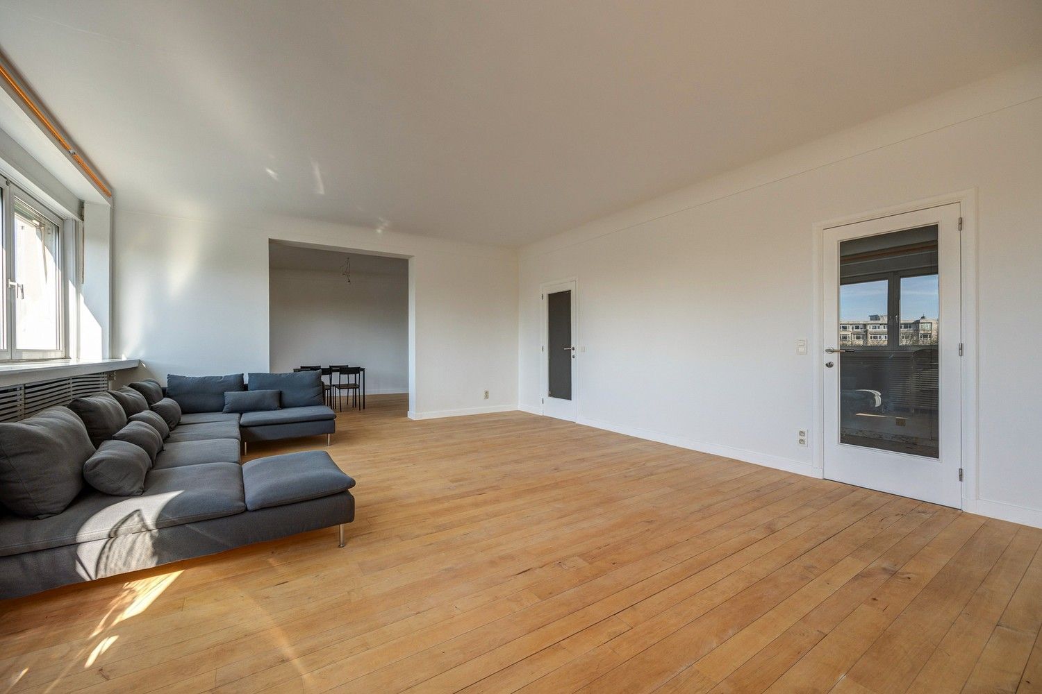 Ruim appartement (±200m²) met een prachtig zicht foto 3