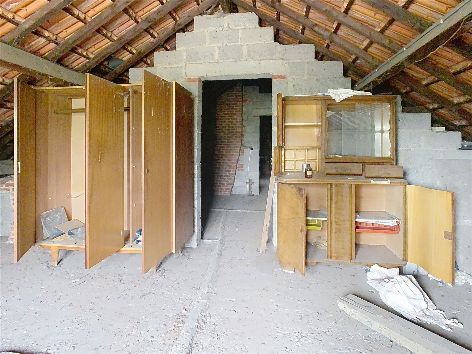 Te renoveren woning met garages, atelier, 12a 57ca foto 28