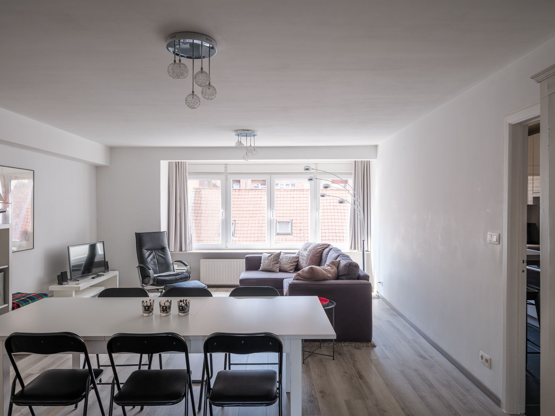 Instapklaar tweeslaapkamer appartement met garagebox foto 5