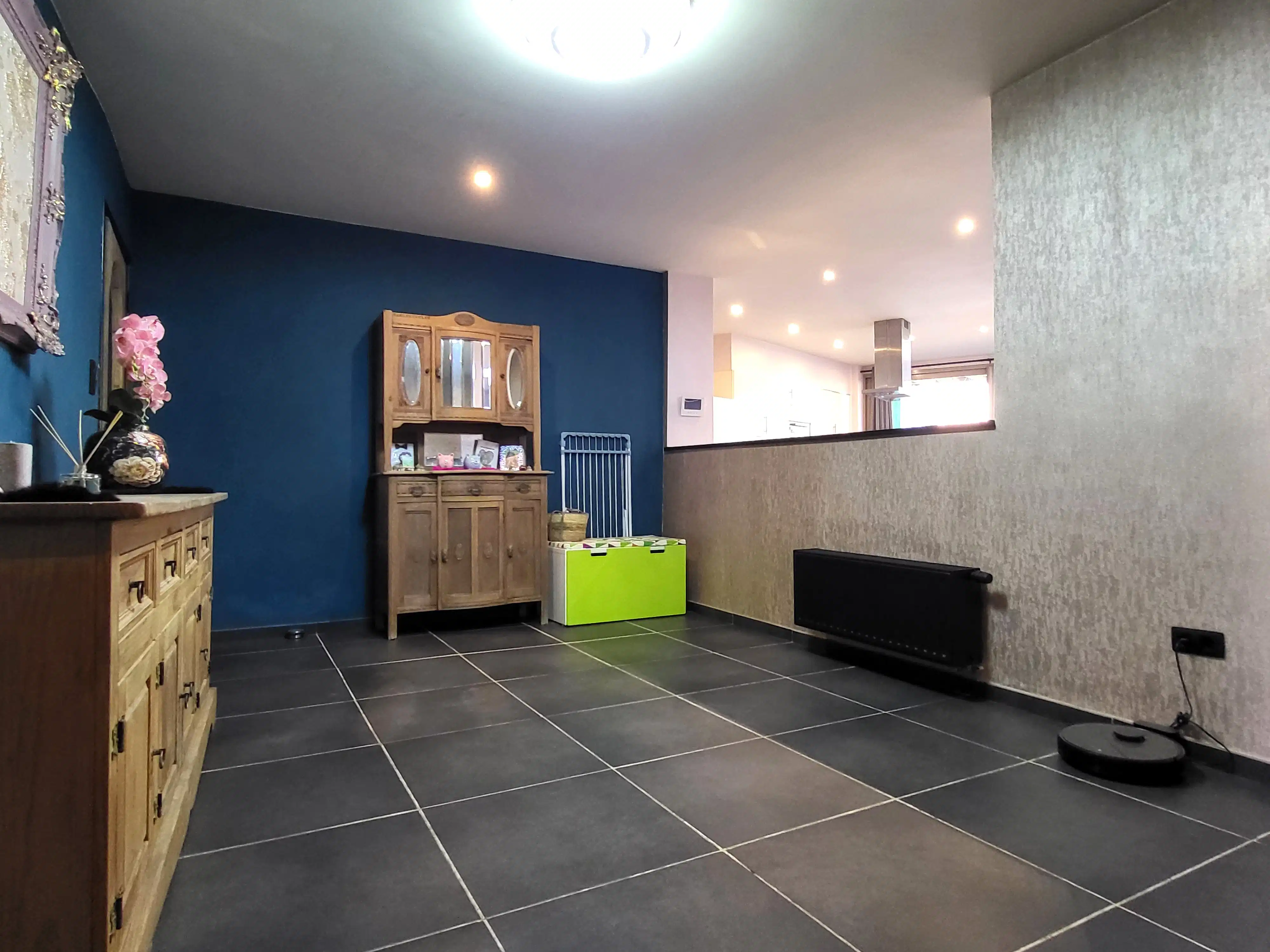 Ruime en karaktervolle gezinswoning op een perceel van 480 m² met zuidoostgerichte tuin, gelegen aan de centrumrand van Brakel.  foto 6