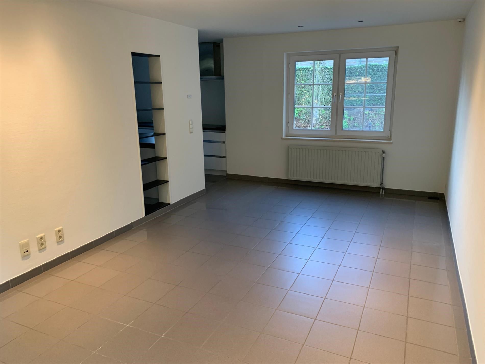 VERZORGD DUPLEX-APPARTEMENT MET EEN RUIME  SLAAPKAMER EN AUTOSTANDPLAATS IN HET MOOIE ZUTENDAAL !  foto 5