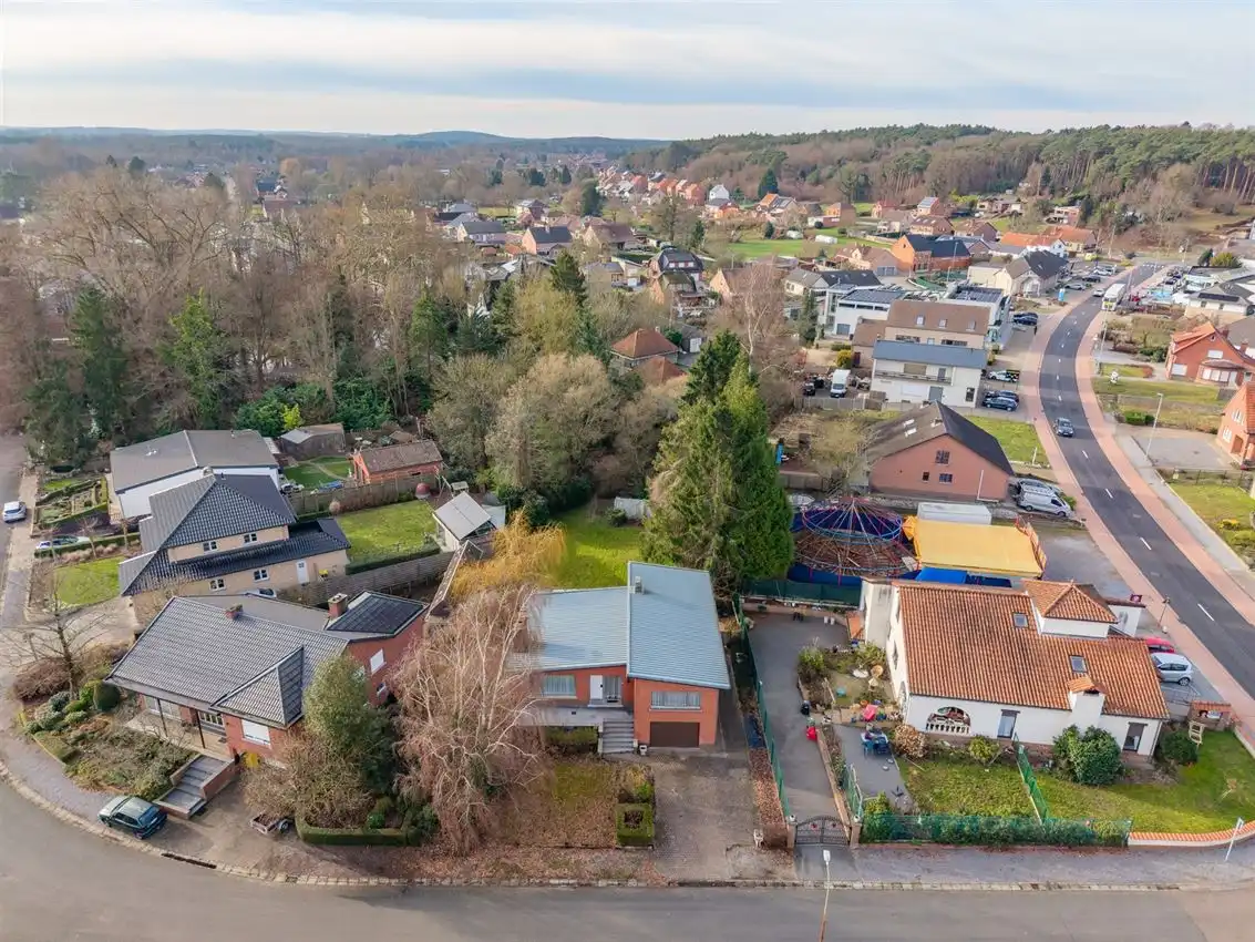 Te renoveren splitlevel woning in doodlopende straat foto 33