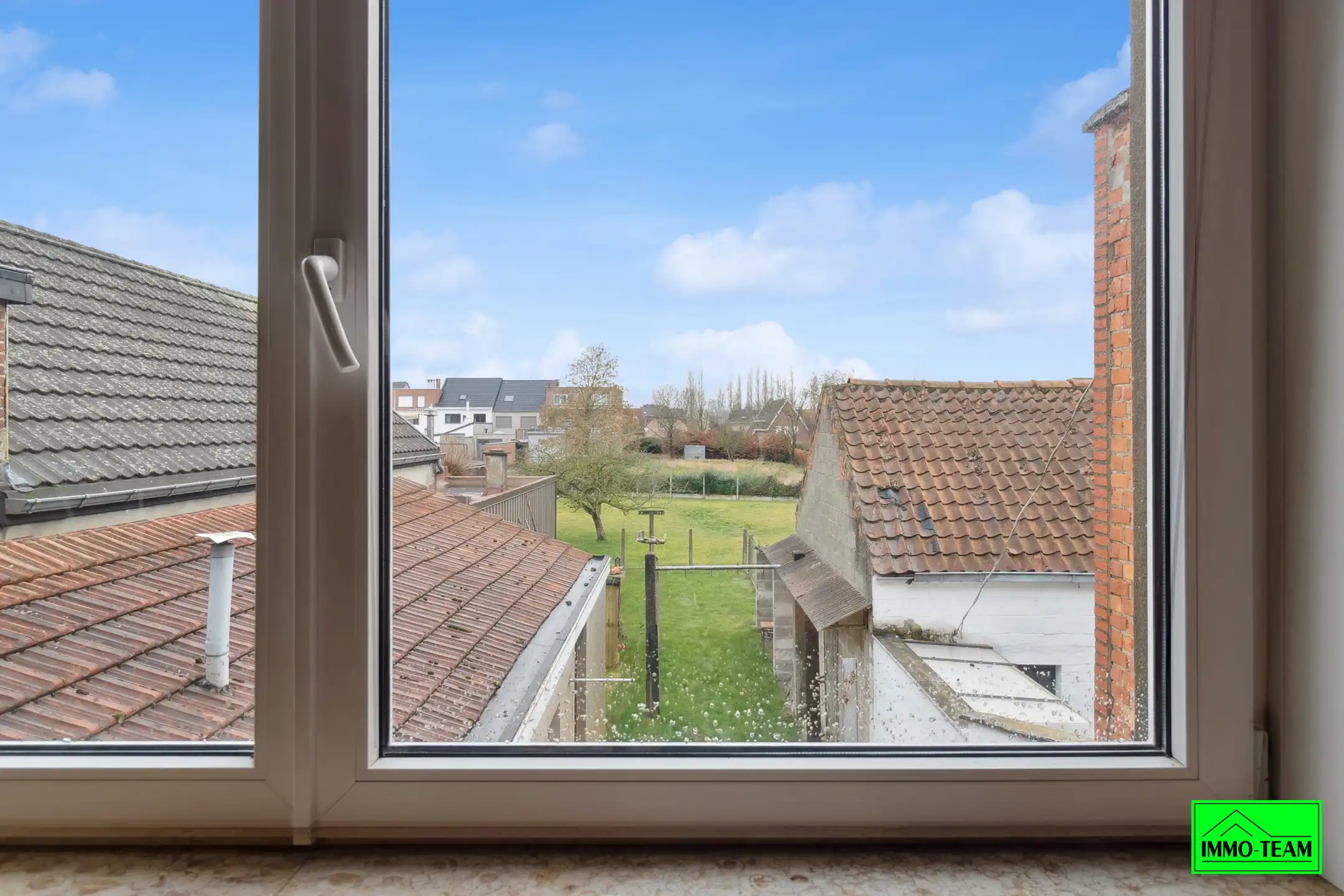 Te renoveren 2-gevelwoning met tuin  foto 22