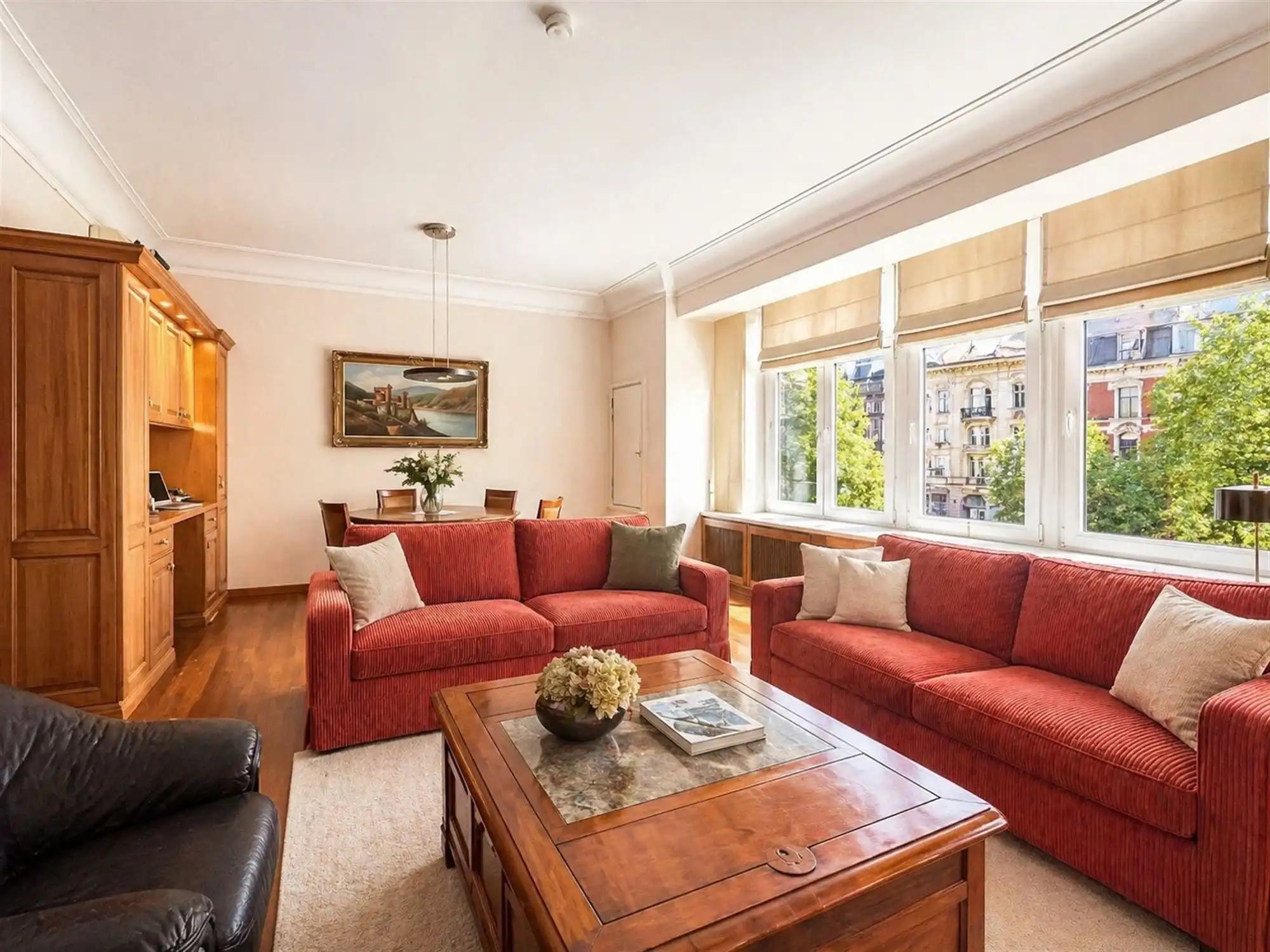 Ruim 2-slaapkamerappartement van 100m² op toplocatie foto {{pictureIndex}}