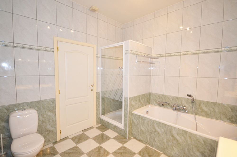 CENTRAAL GELEGEN HANDELSPAND MET VELE MOGELIJKHEDEN IN HET CENTRUM VAN HECHTEL! foto 19