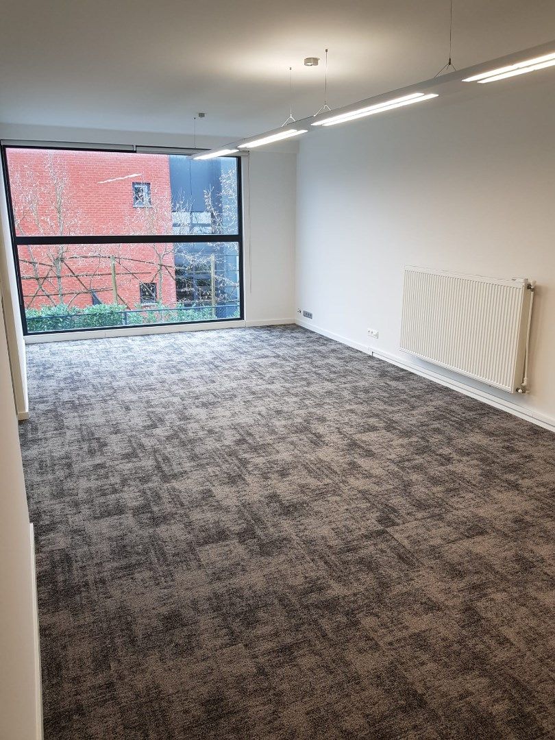 Kantoor, 94m², terras en parking, Genk-Noord foto 20