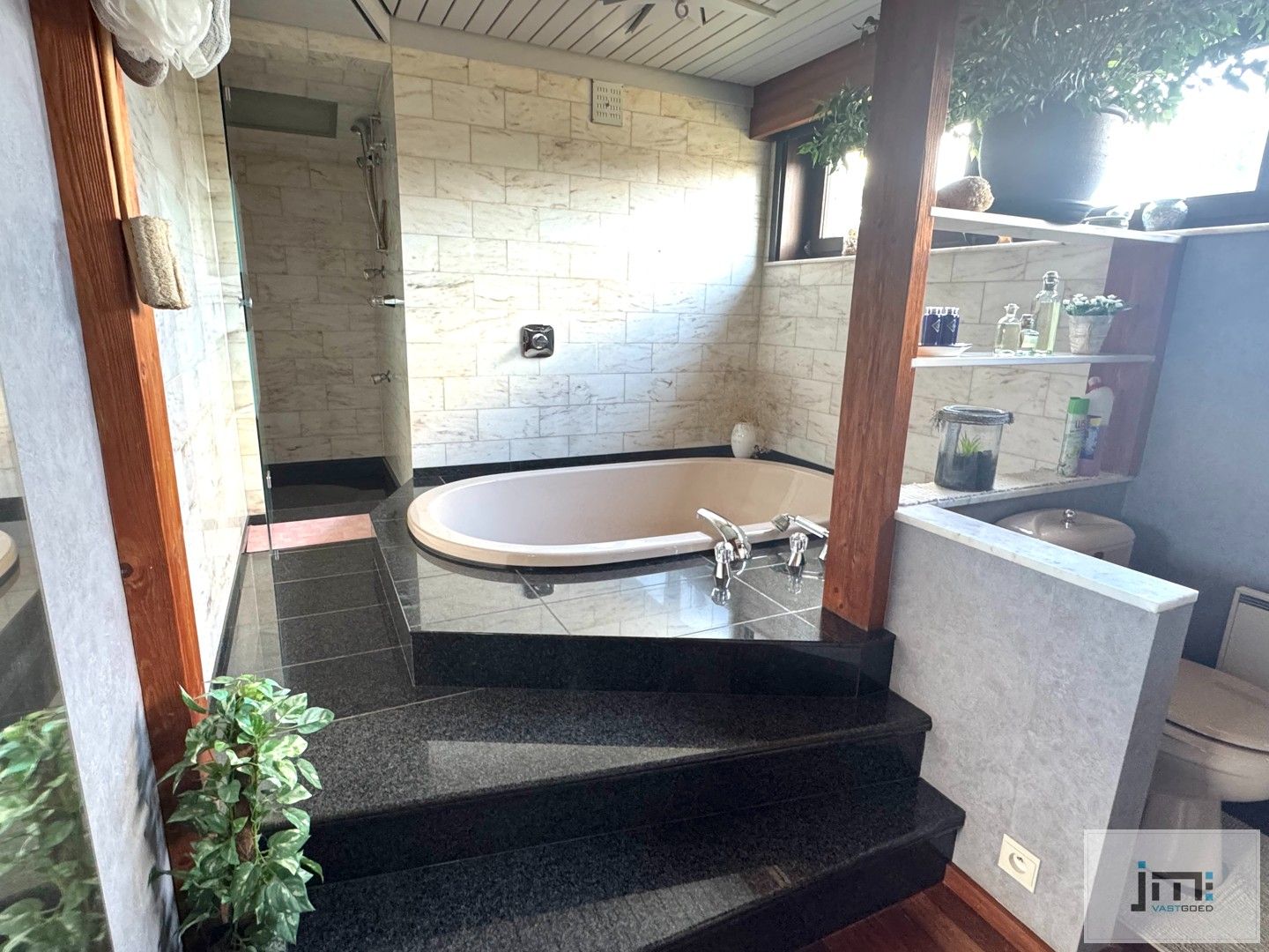 Rustig gelegen villa foto 16