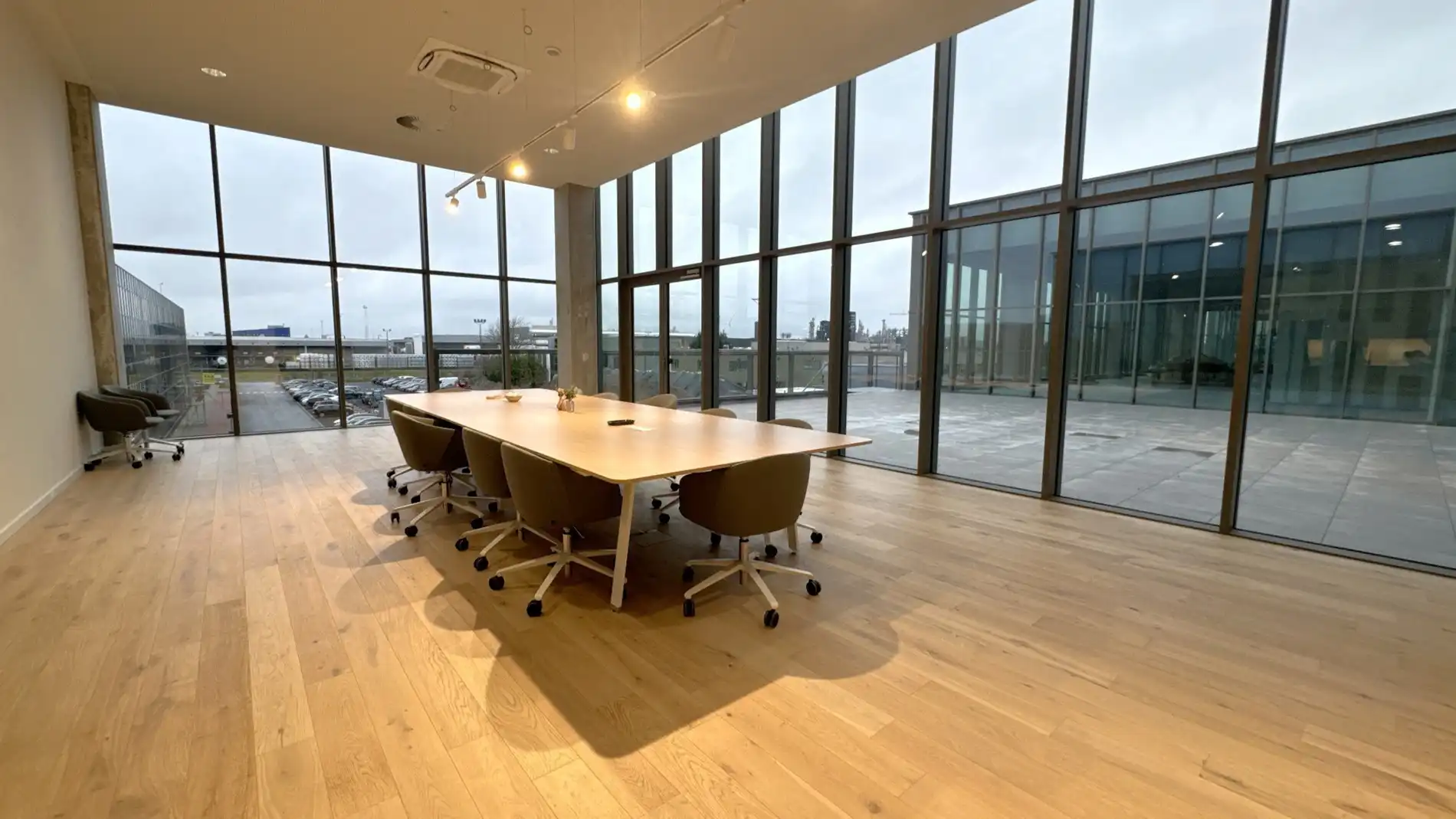 Nieuwbouw magazijn en kantoor te huur in West Port Zwijndrecht foto 10