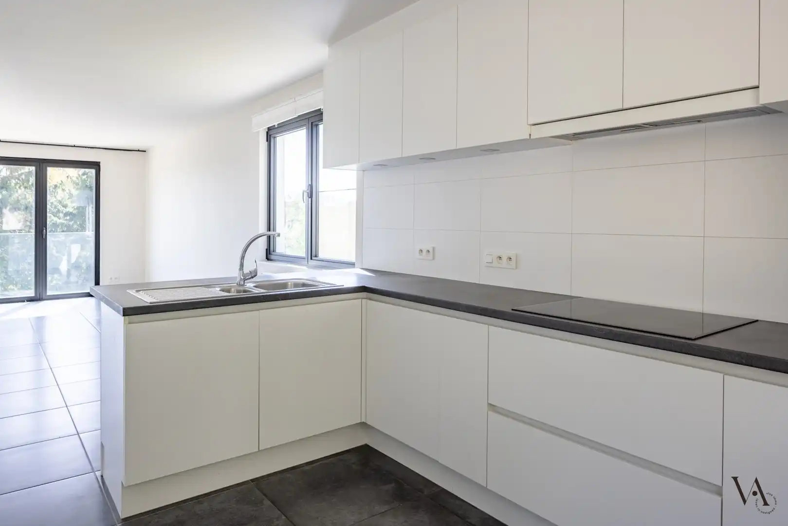 Recente driegevelwoningen met 3 slaapkamers, garage en tuin in Linden foto 5