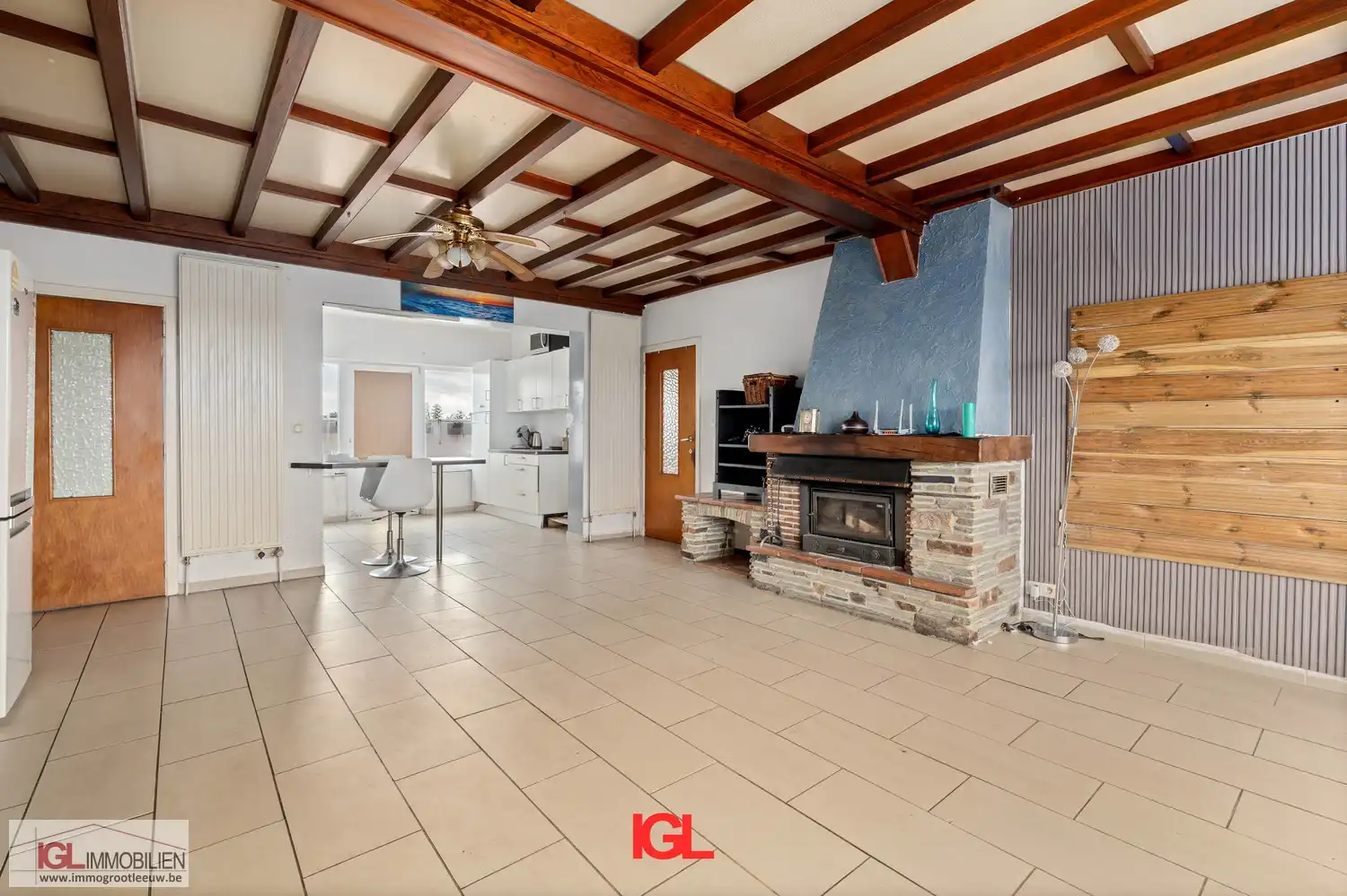 Handelspand met 2 handelsruimtes en 1 appartement te koop op AAA locatie foto 29