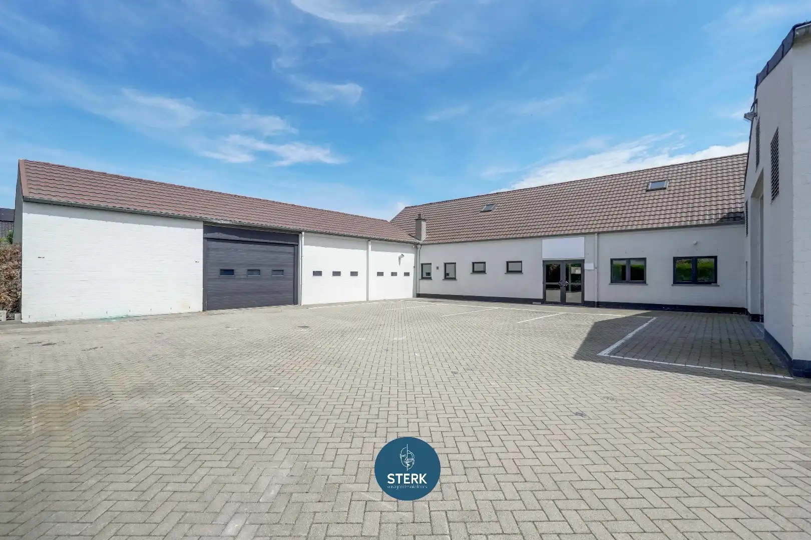 MULTIFUNCTIONEEL BEDRIJFSGEBOUW OP EEN ZICHTLOCATIE NABIJ MAASTRICHT !  foto 27