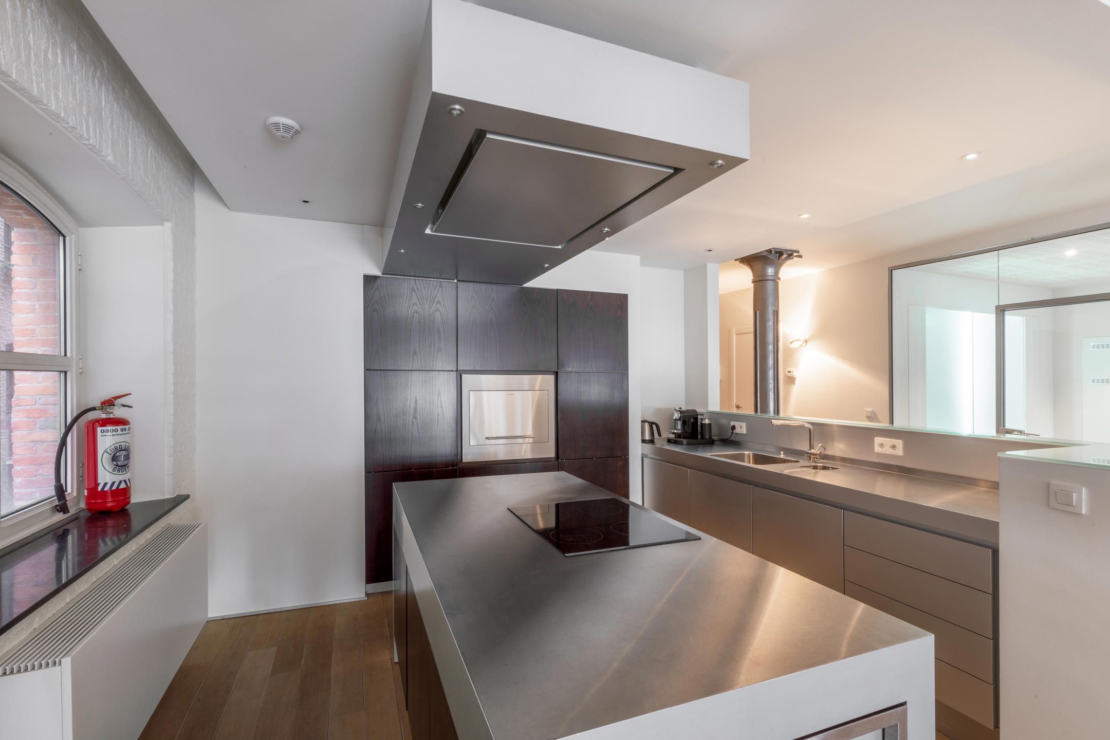 Loft met zicht op het MAS te huur foto 17