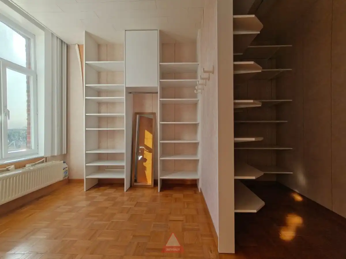 Moorslede – Veelzijdig handelspand met woonst en magazijn op commerciële ligging foto 19