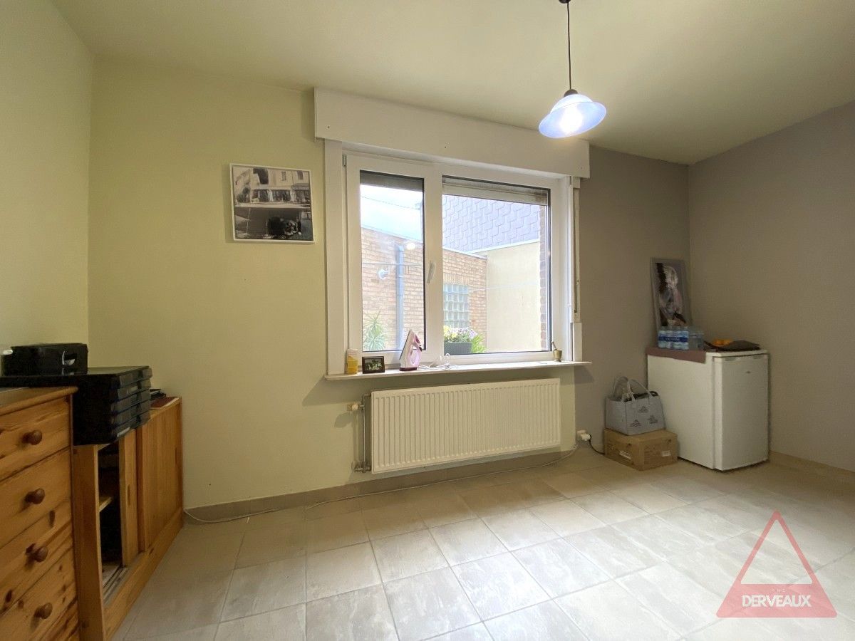 Roeselare – Gelijkvloers appartement met garage en directe toegang foto 9