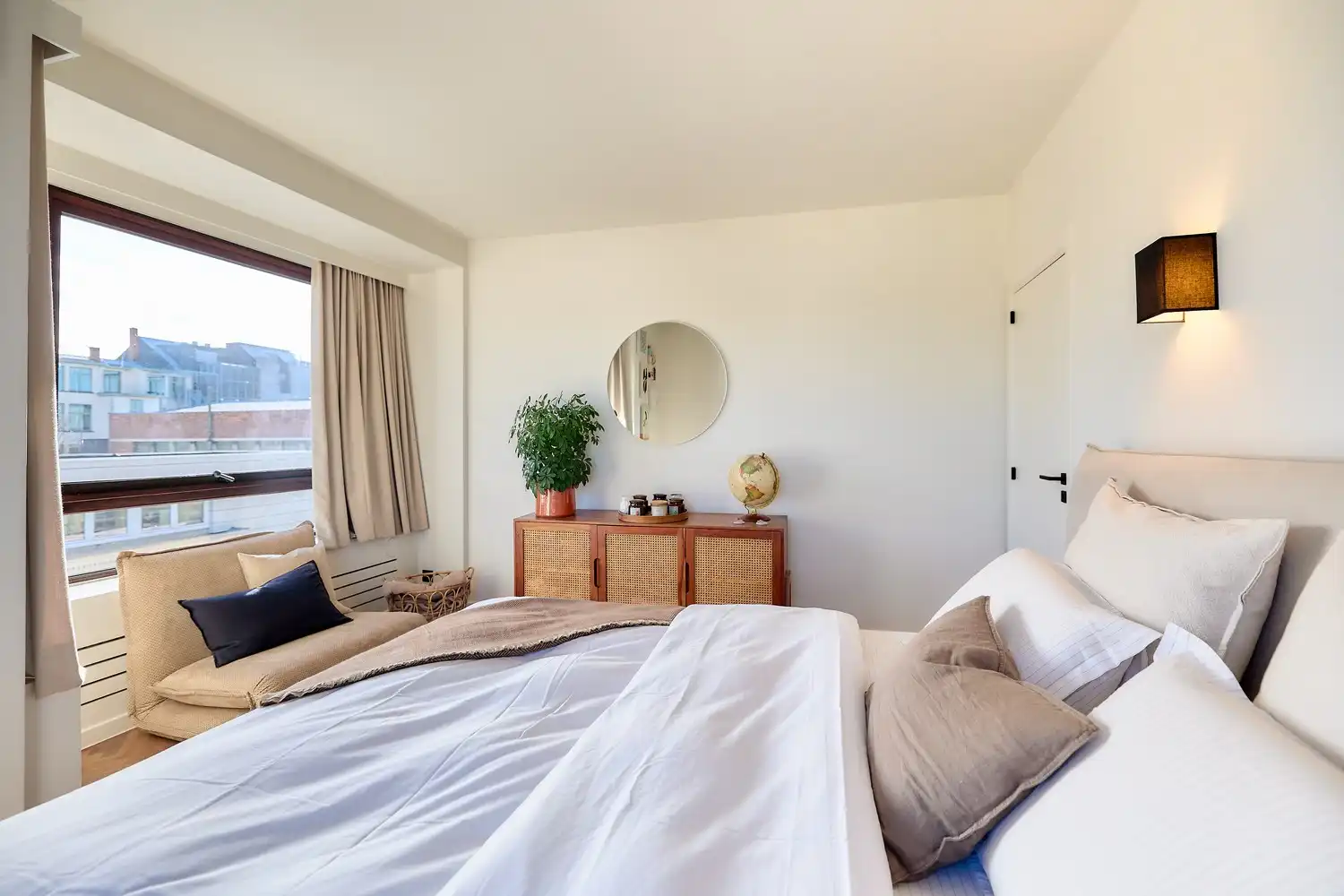 Hoogwaardig gerenoveerd en bijzonder elegant appartement met terras langs de Leie en panoramisch zicht over de stad Gent foto 16