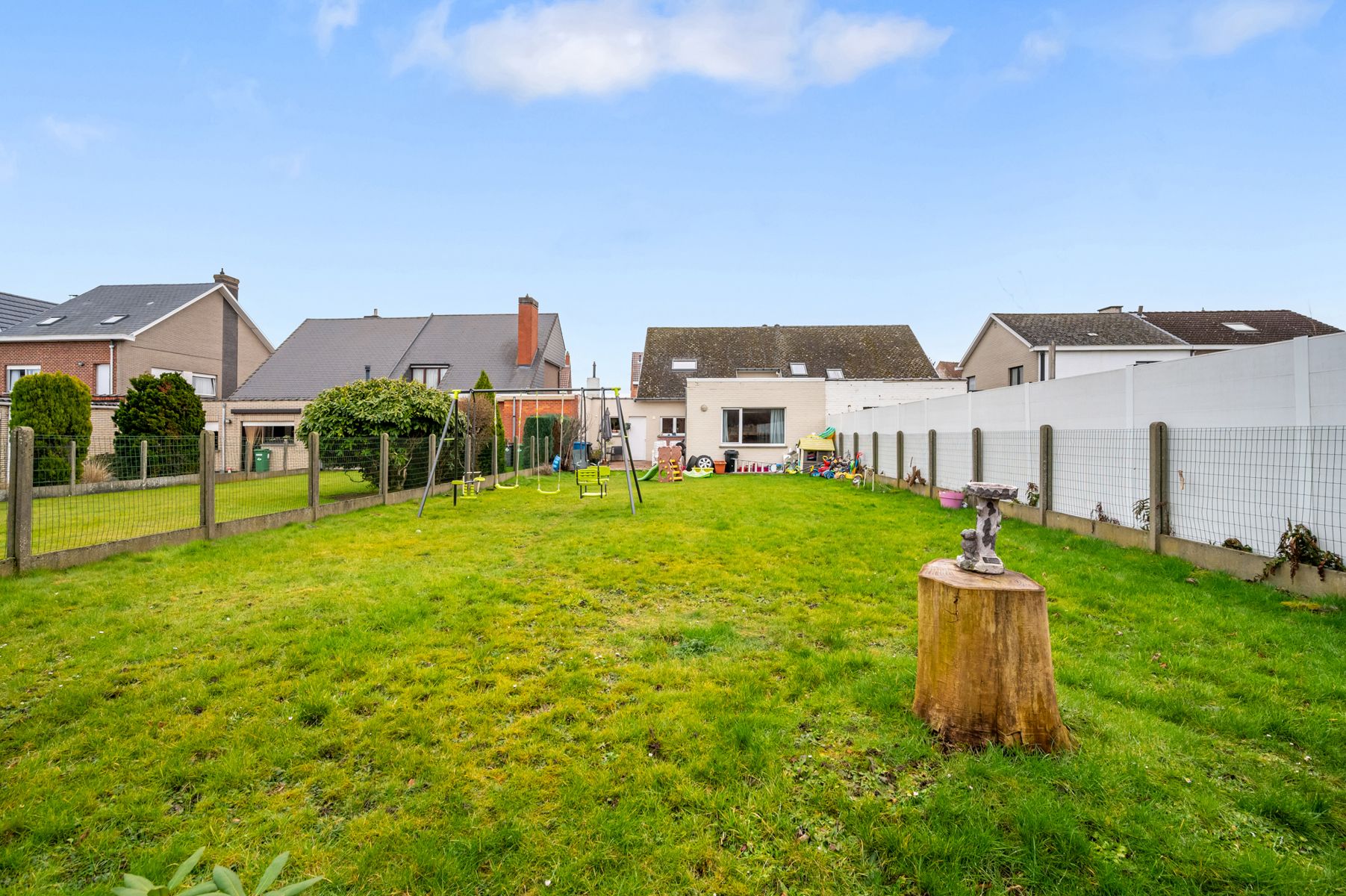 Woning met uitbreidingsmogelijkheden in Overboelare foto {{pictureIndex}}