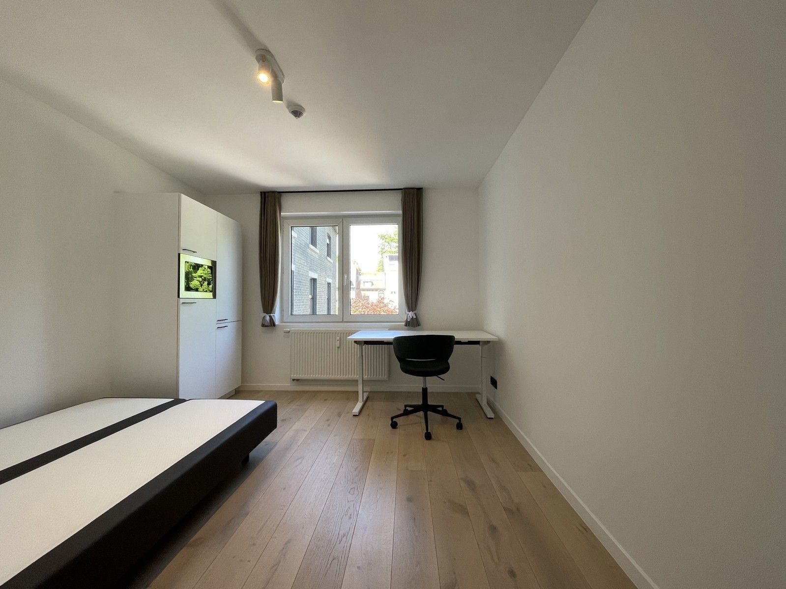 Studentenkamer eigen sanitair! foto {{pictureIndex}}