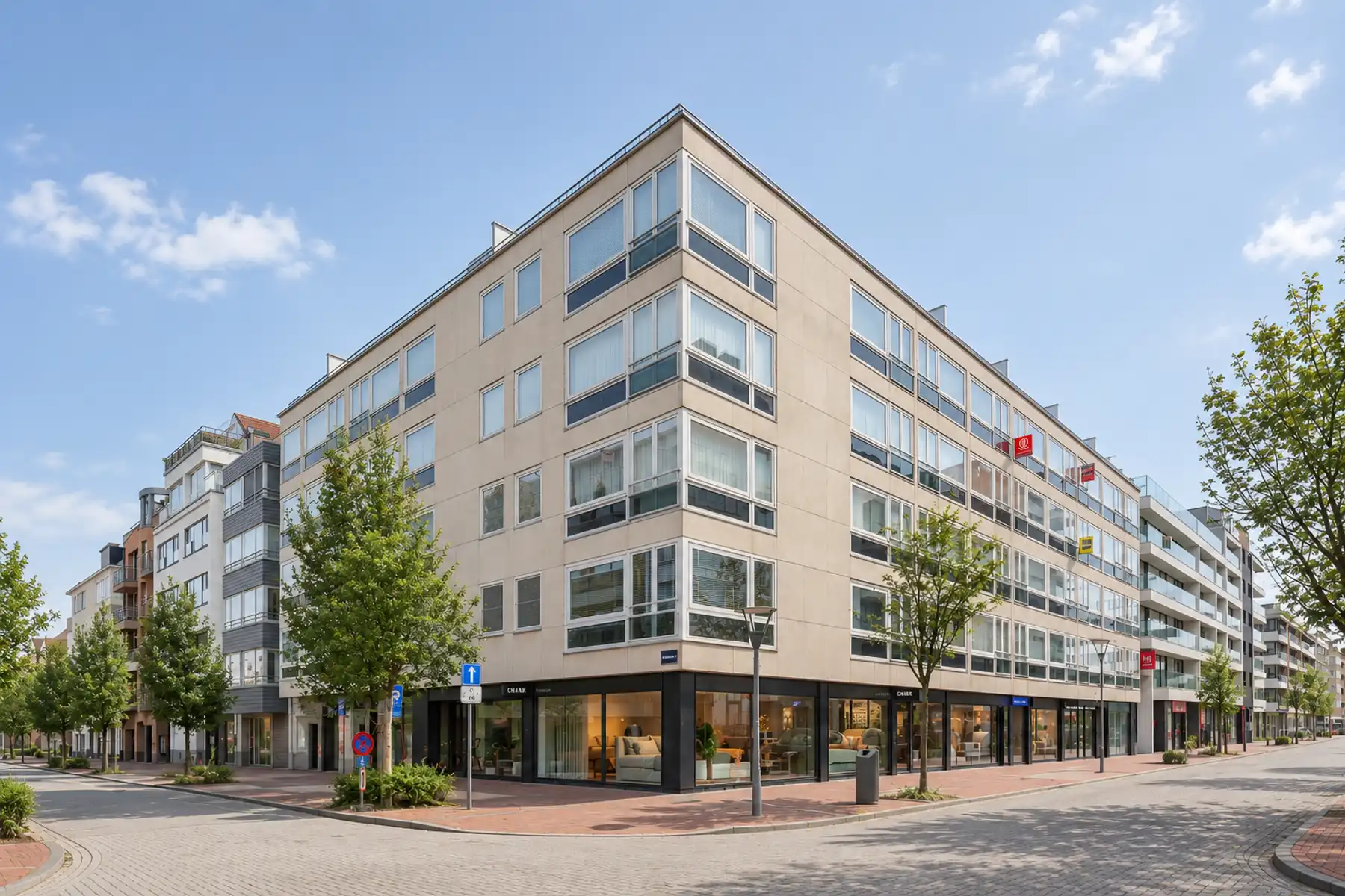 Mooi gerenoveerd centraal appartement foto {{pictureIndex}}