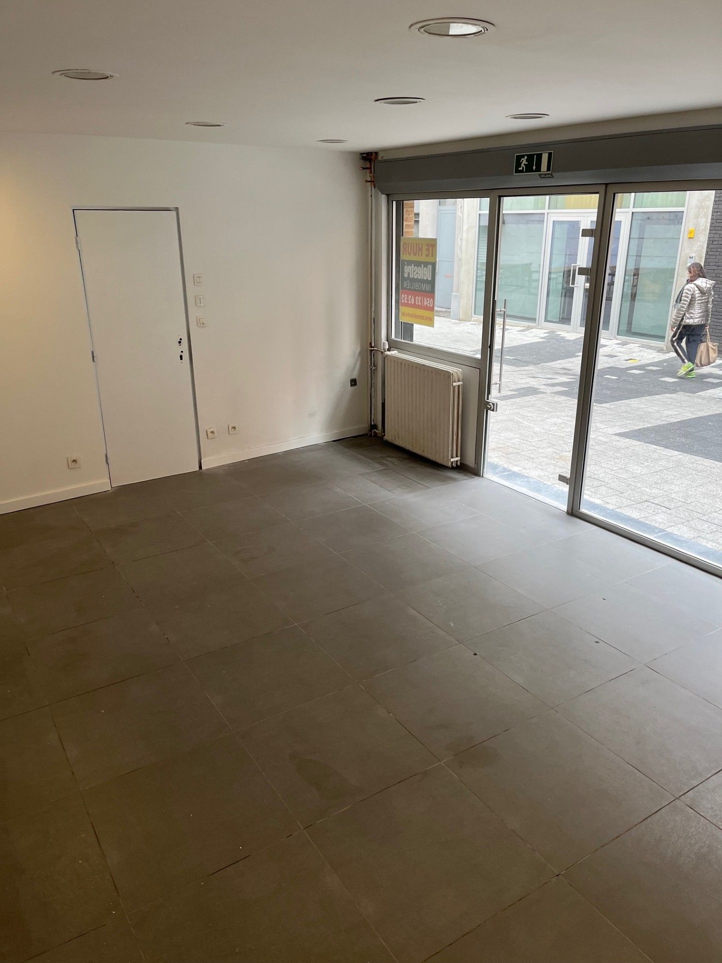 Compact en onderhoudsvriendelijk kantoor of winkelruimte in hartje Mechelen. foto 4