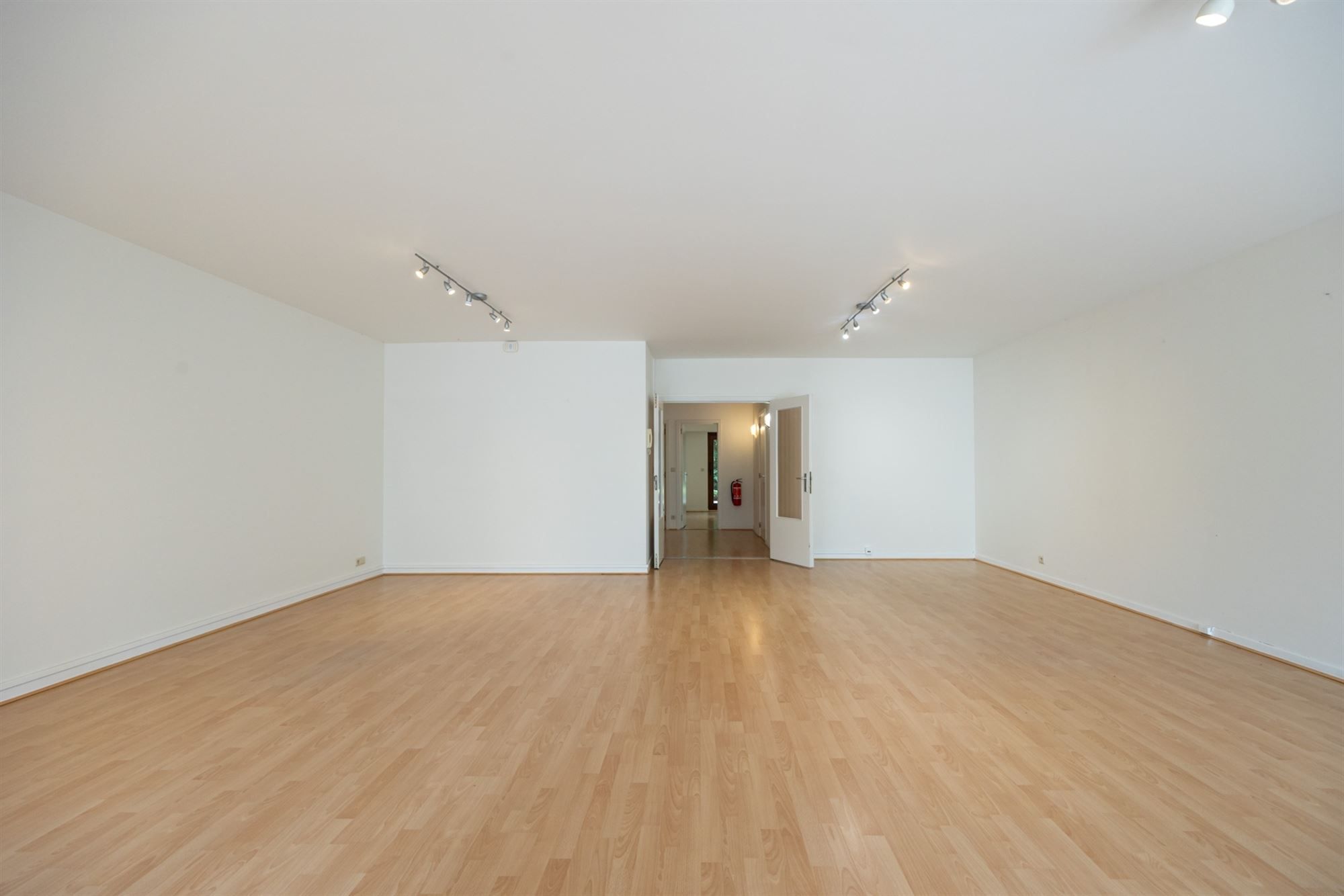 Instapklaar kantoor in het centrum van Schoten foto 9