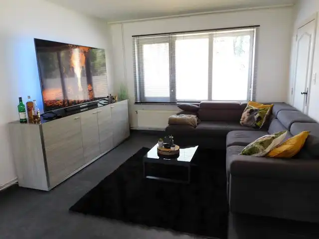 Instapklare woning met garage en tuin foto 4