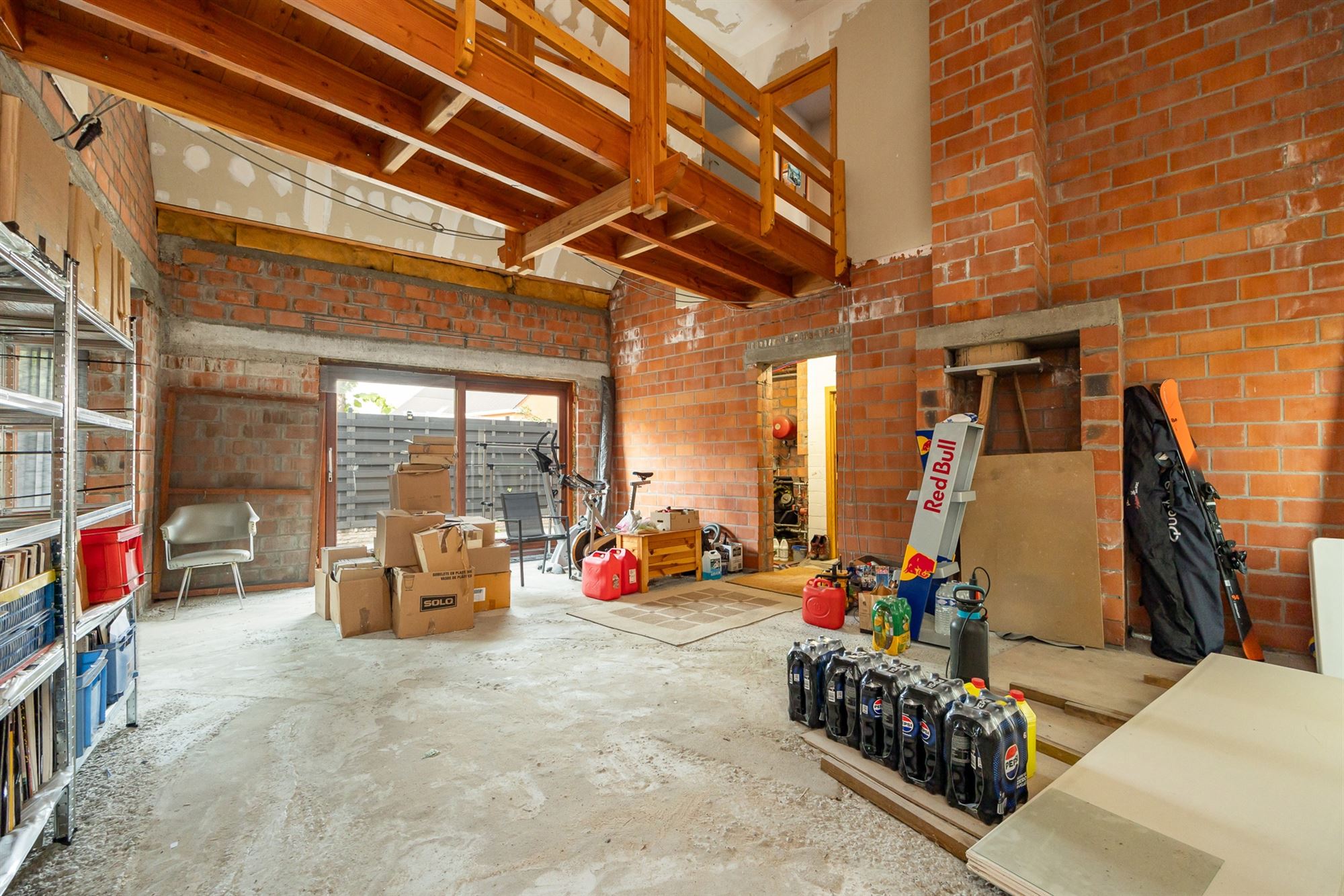 Ruime woonst, polyvalente ruimte, studio en garage foto 22