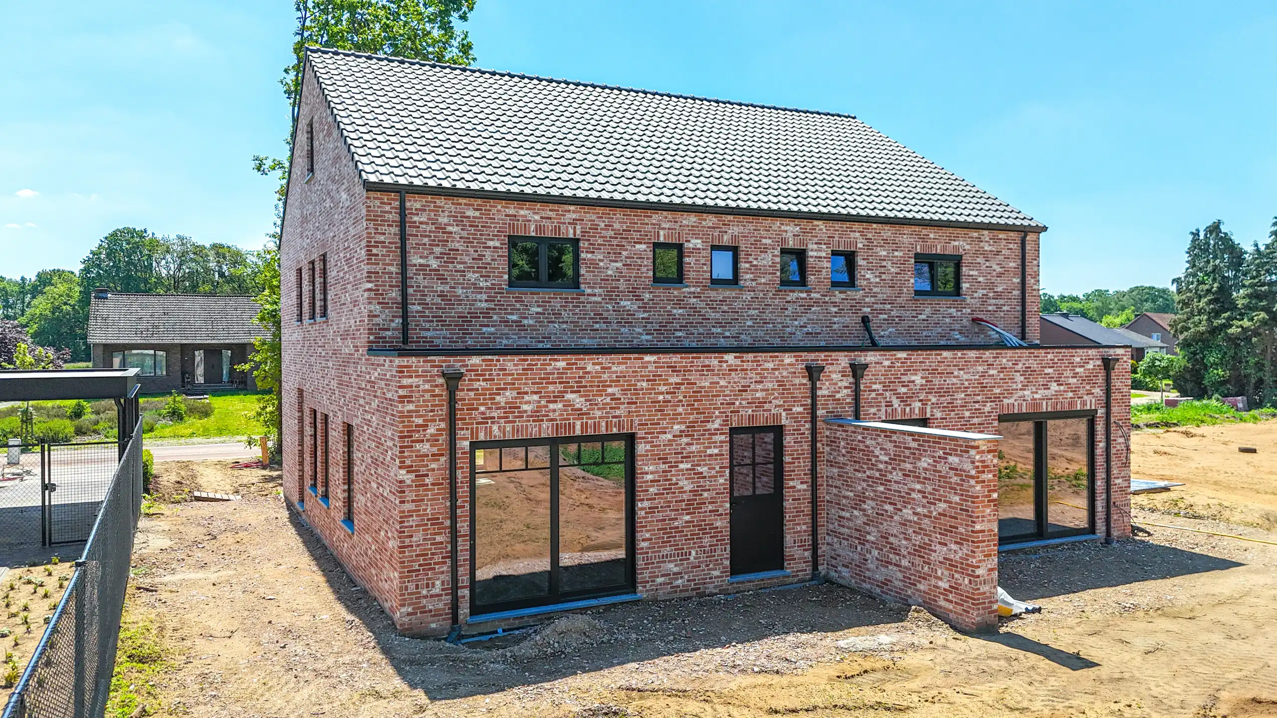 Prachtig gelegen casco+ woning met 4 slaapkamers! foto 19