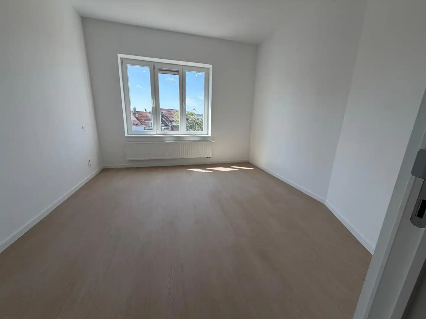 Vernieuwd appartement in het hart van Schaarbeek foto 12