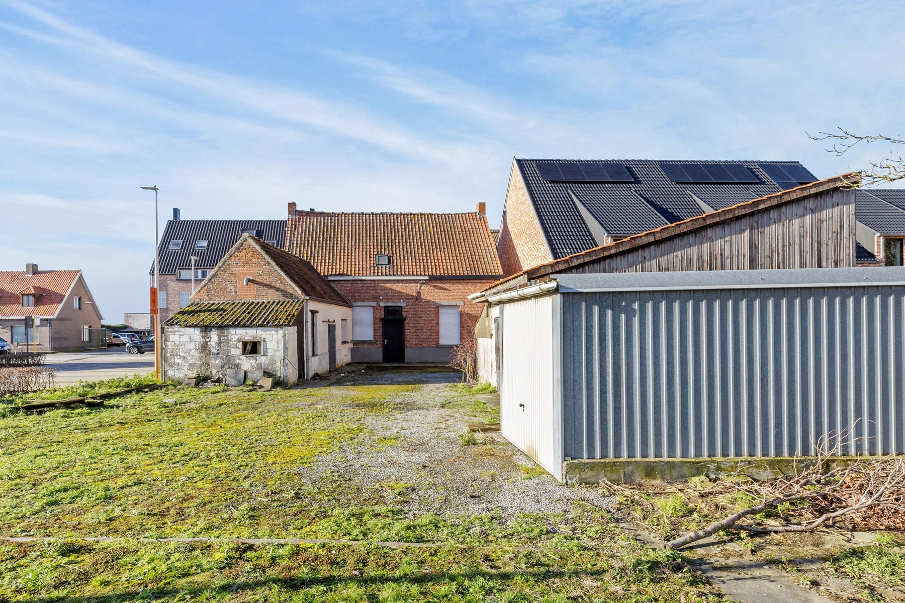 Ruim perceel met mogelijkheden voor nieuwbouw foto 6
