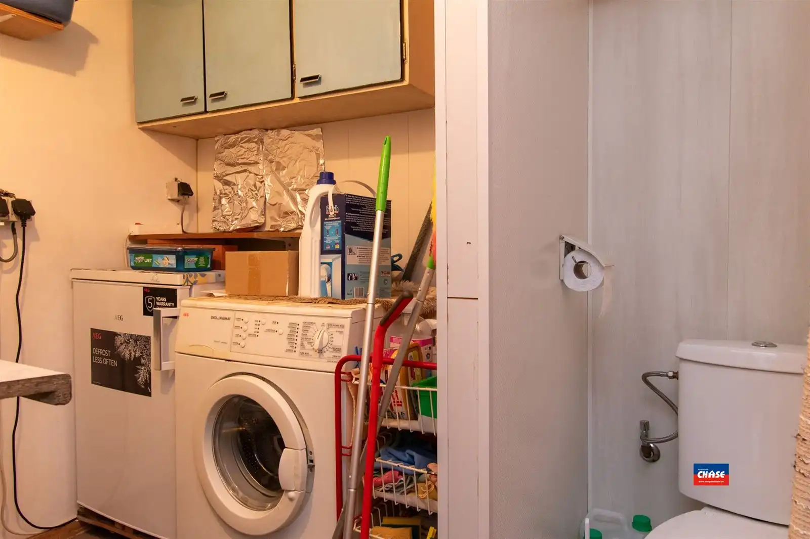 Op te frissen rijwoning met 4 slaapkamers op een rustige locatie foto 9